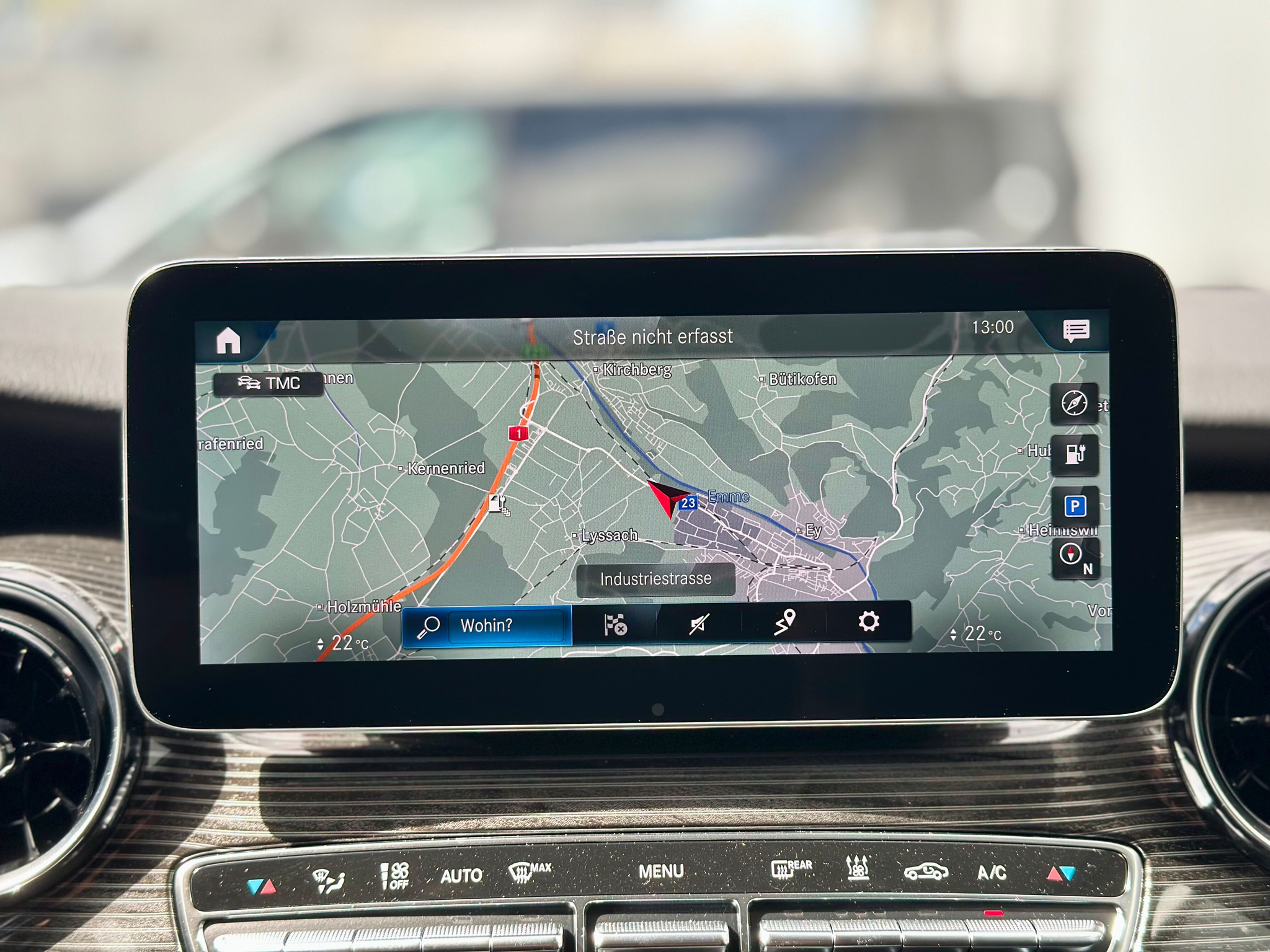 listing desktop thumbnail image 11