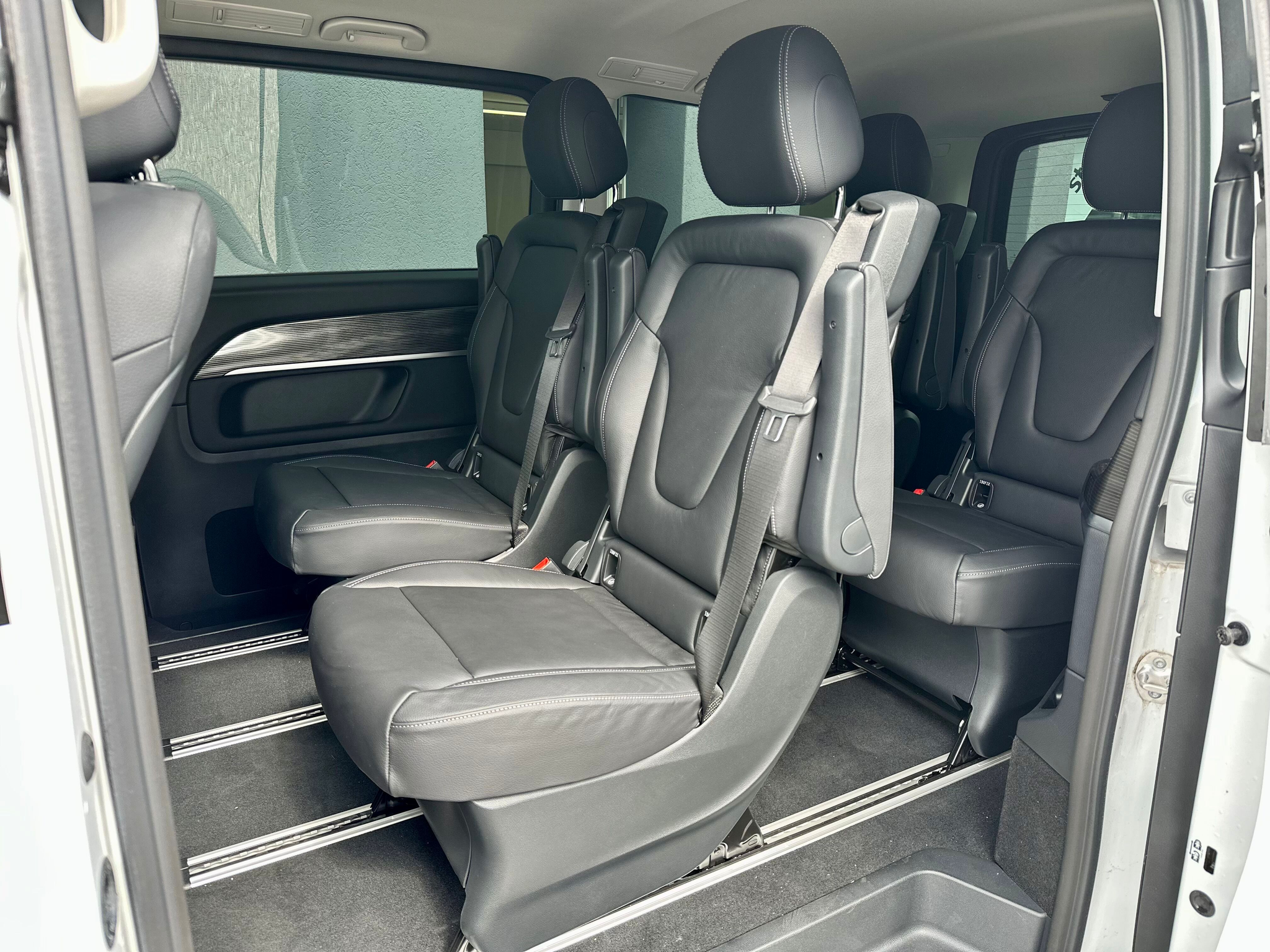 listing desktop thumbnail image 8