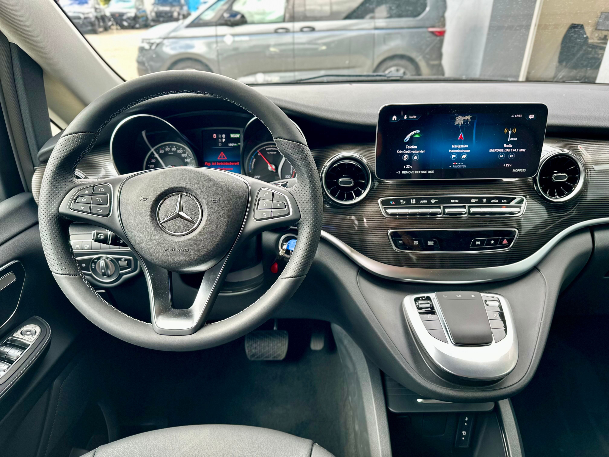 listing desktop thumbnail image 7