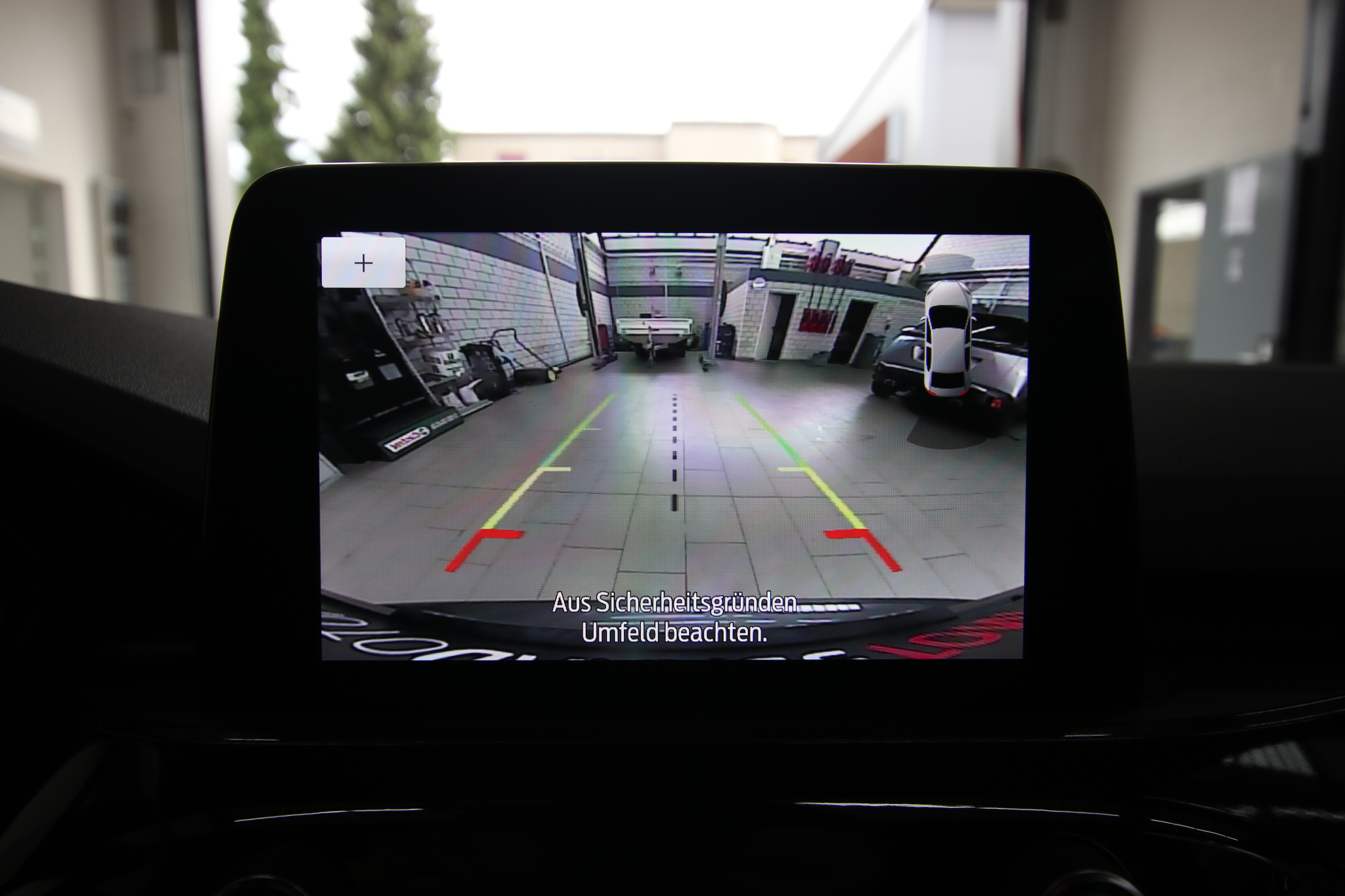 listing desktop thumbnail image 18