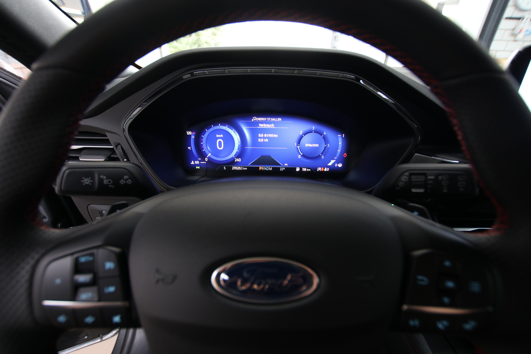 listing desktop thumbnail image 17