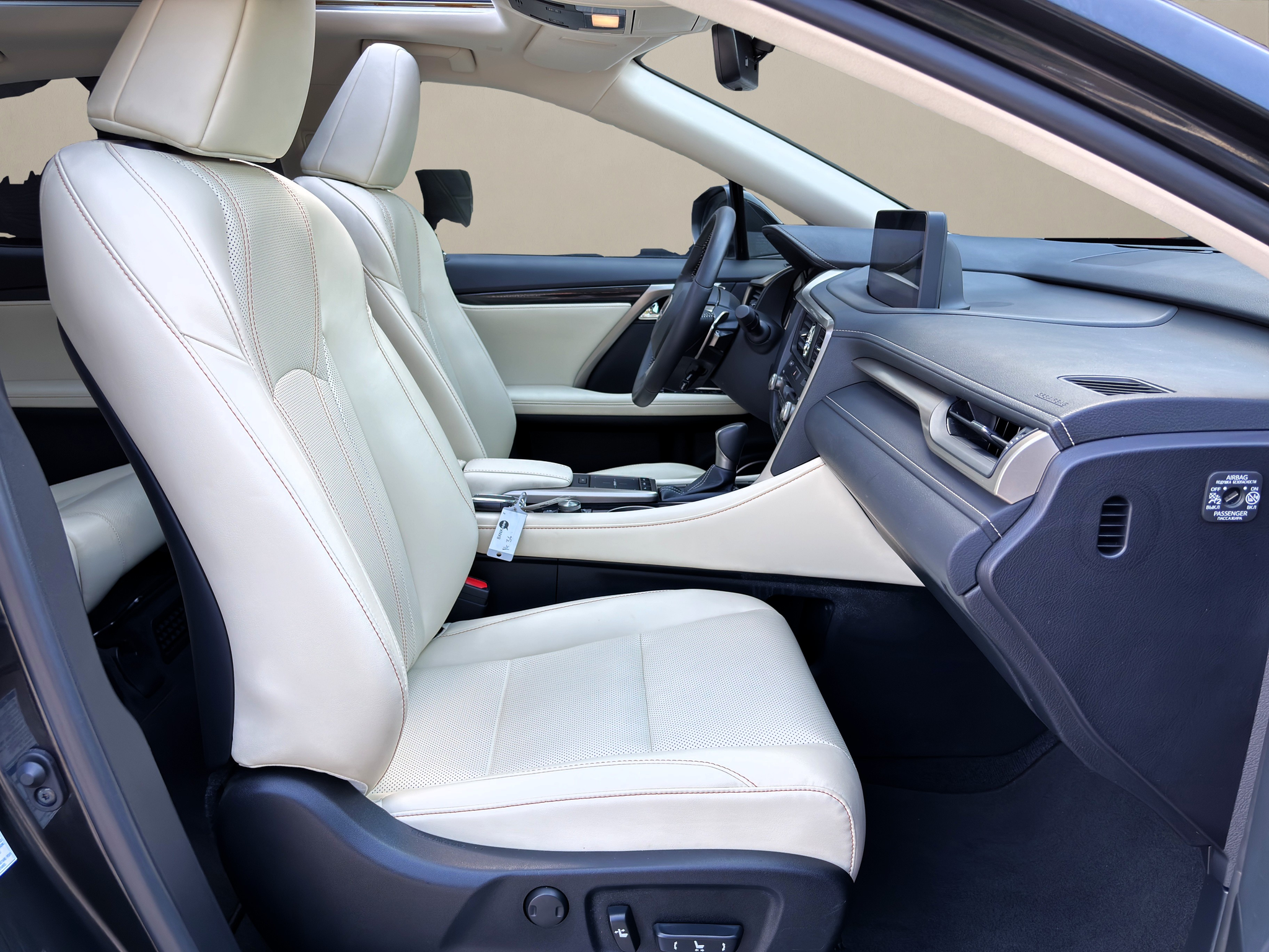 listing desktop thumbnail image 9