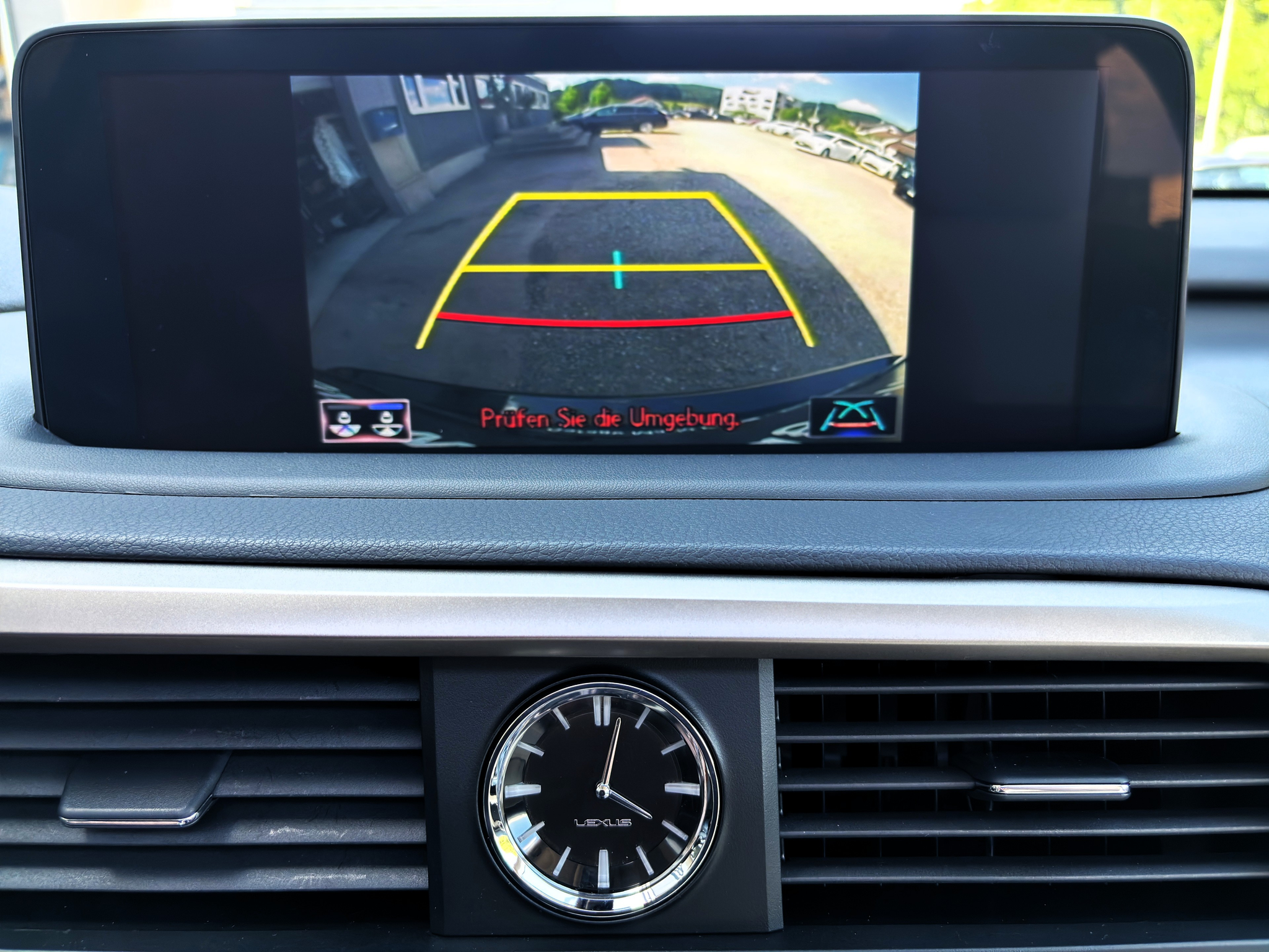 listing desktop thumbnail image 7