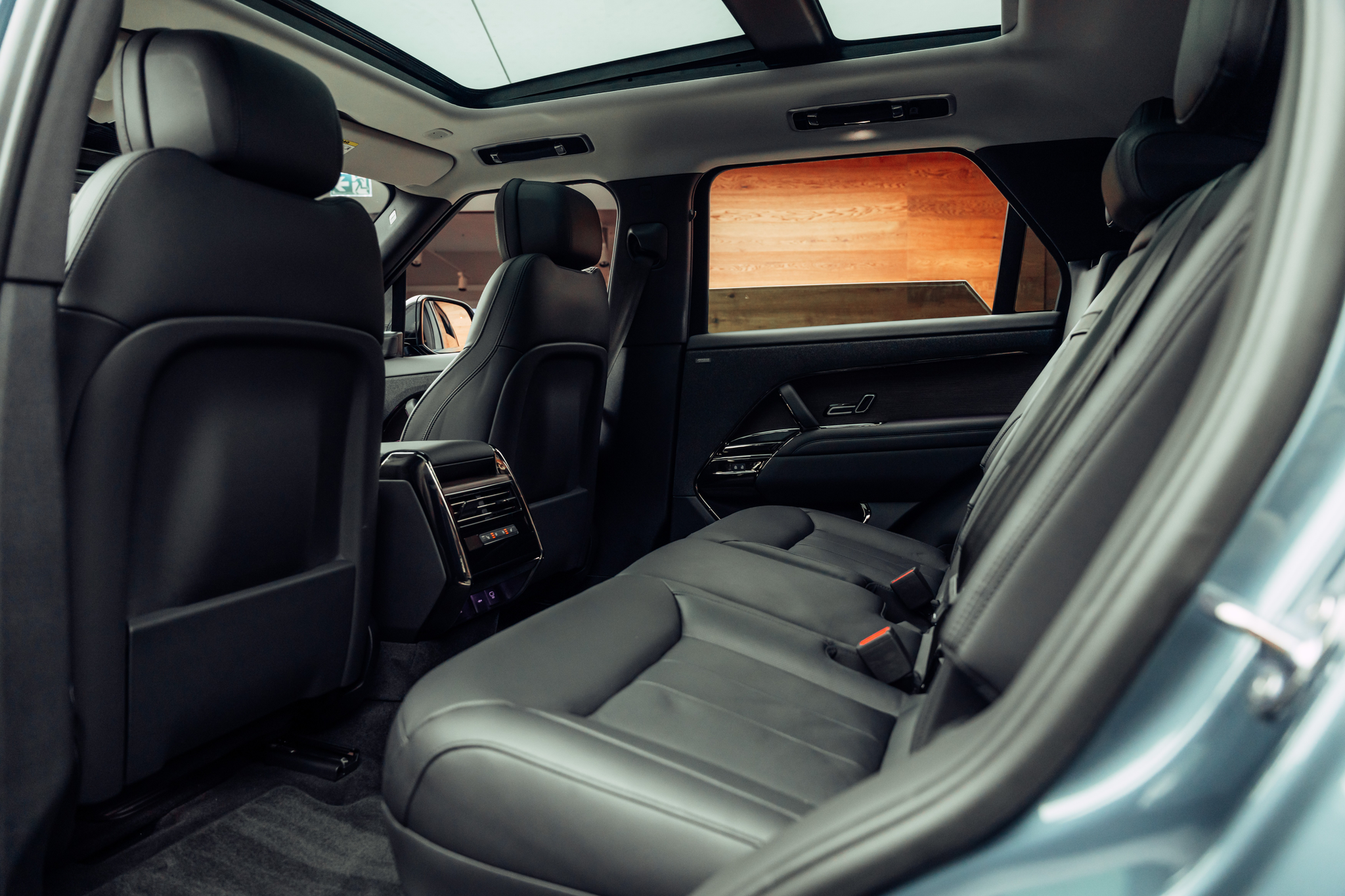 listing desktop thumbnail image 8