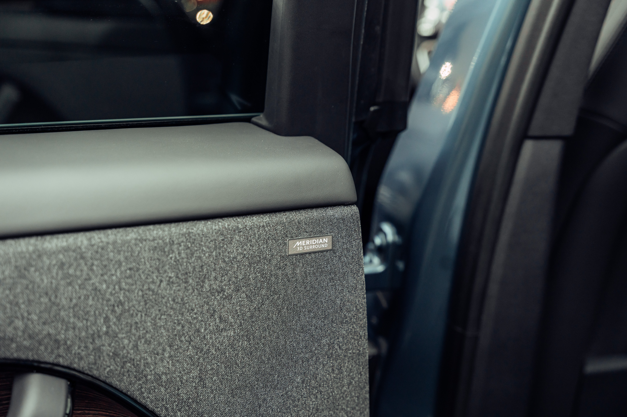 listing desktop thumbnail image 16