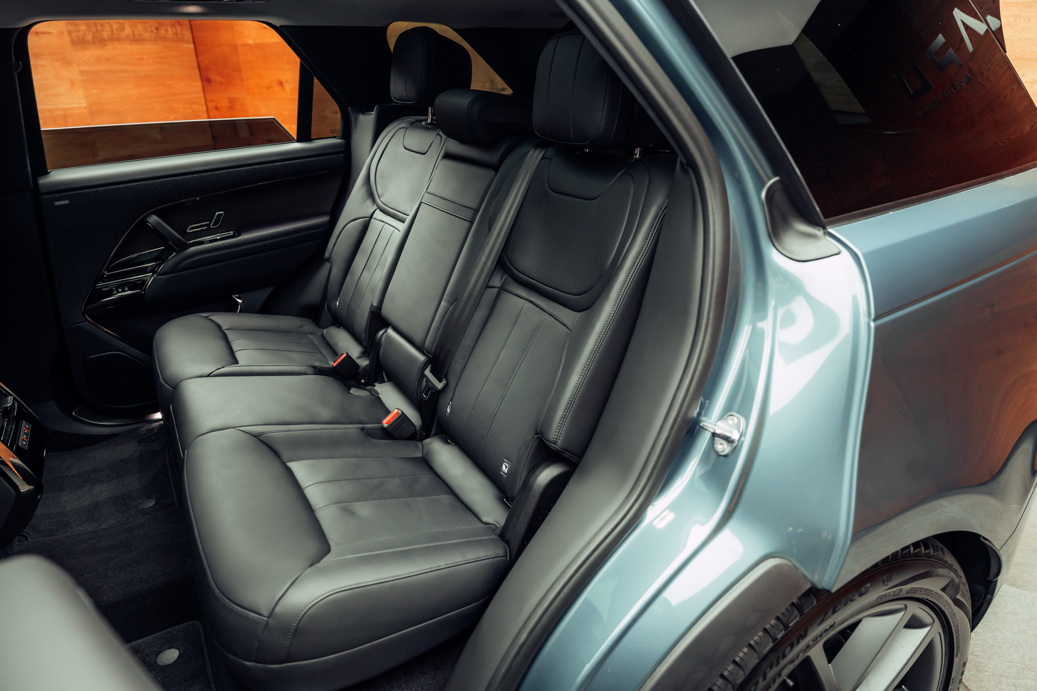 listing desktop thumbnail image 10