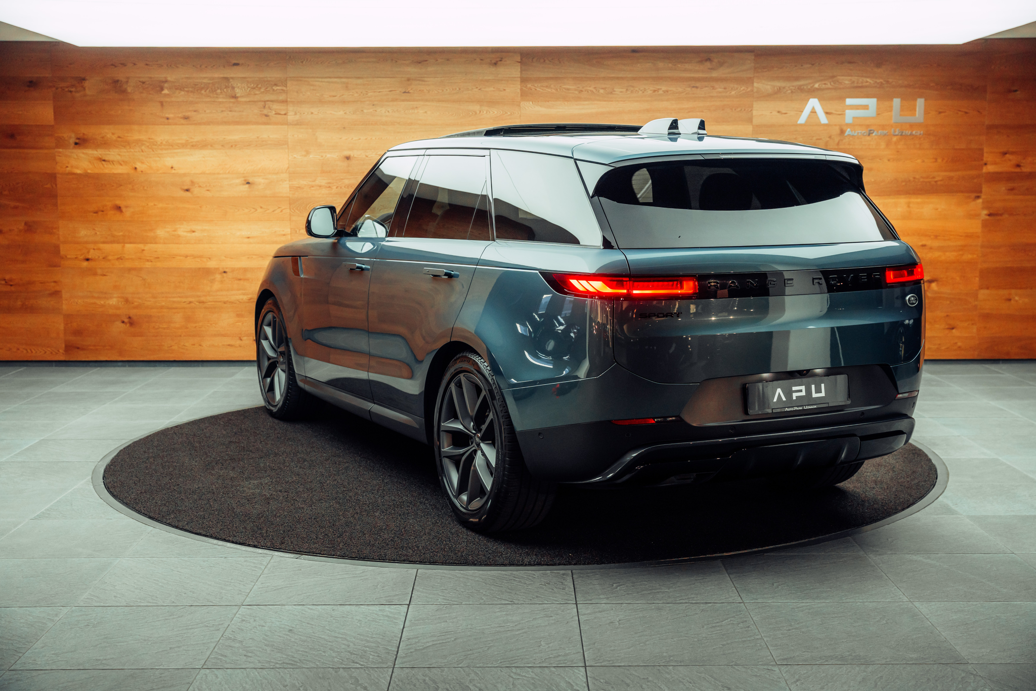 listing desktop thumbnail image 2