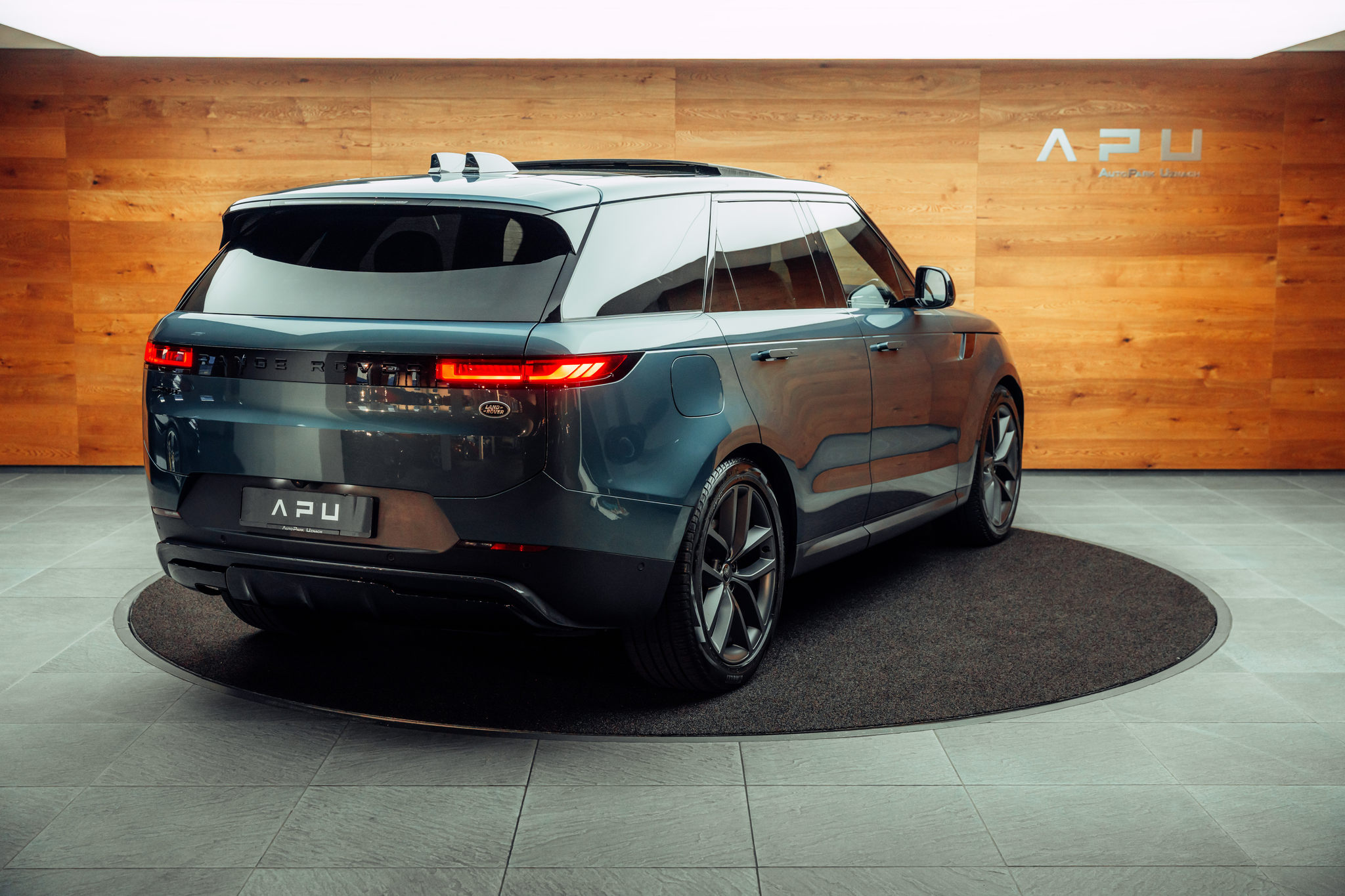 listing desktop thumbnail image 1