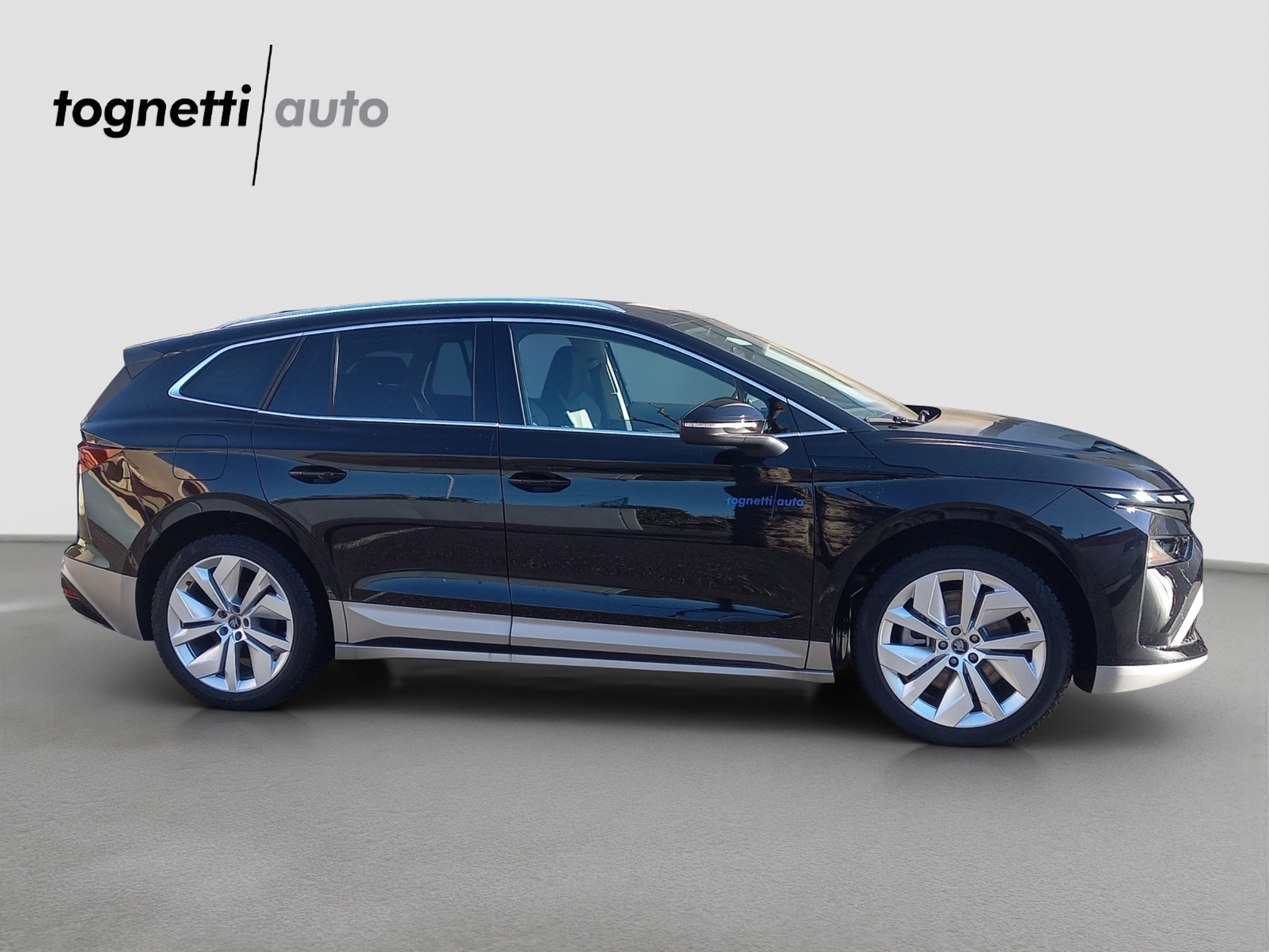 listing desktop thumbnail image 2