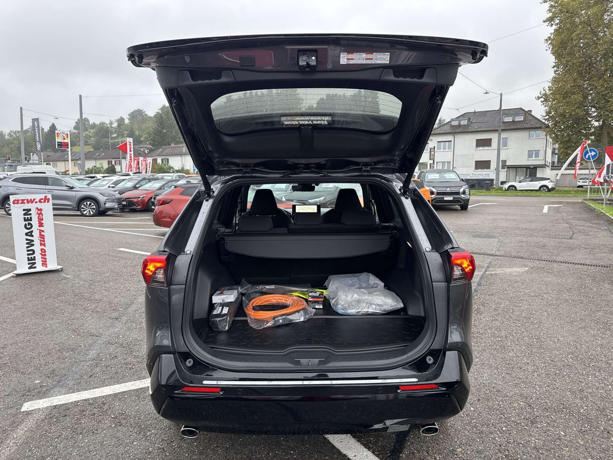 listing desktop thumbnail image 7