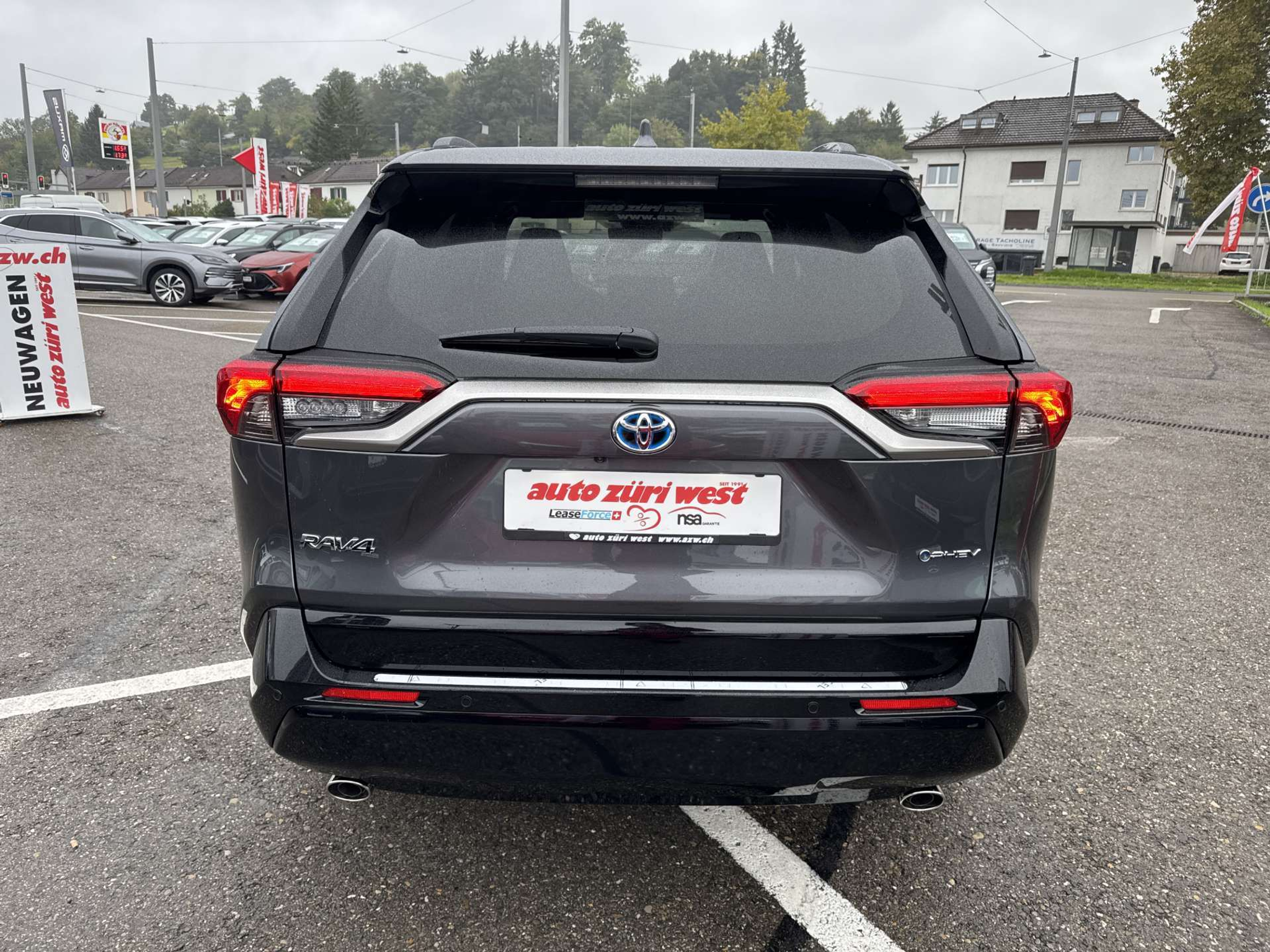 listing desktop thumbnail image 14