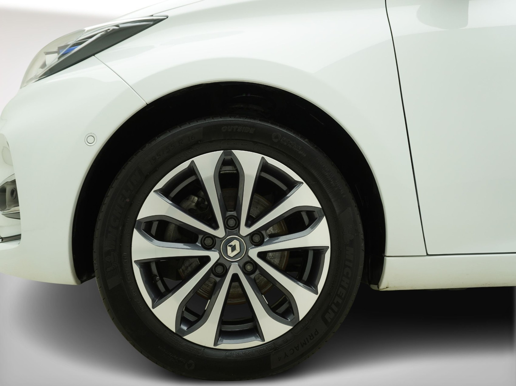 listing desktop thumbnail image 6