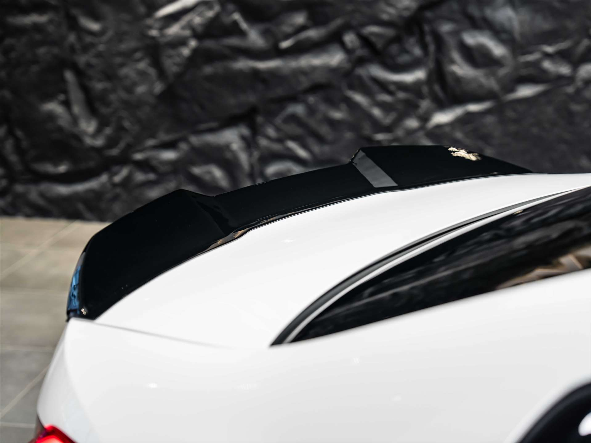 listing desktop thumbnail image 25