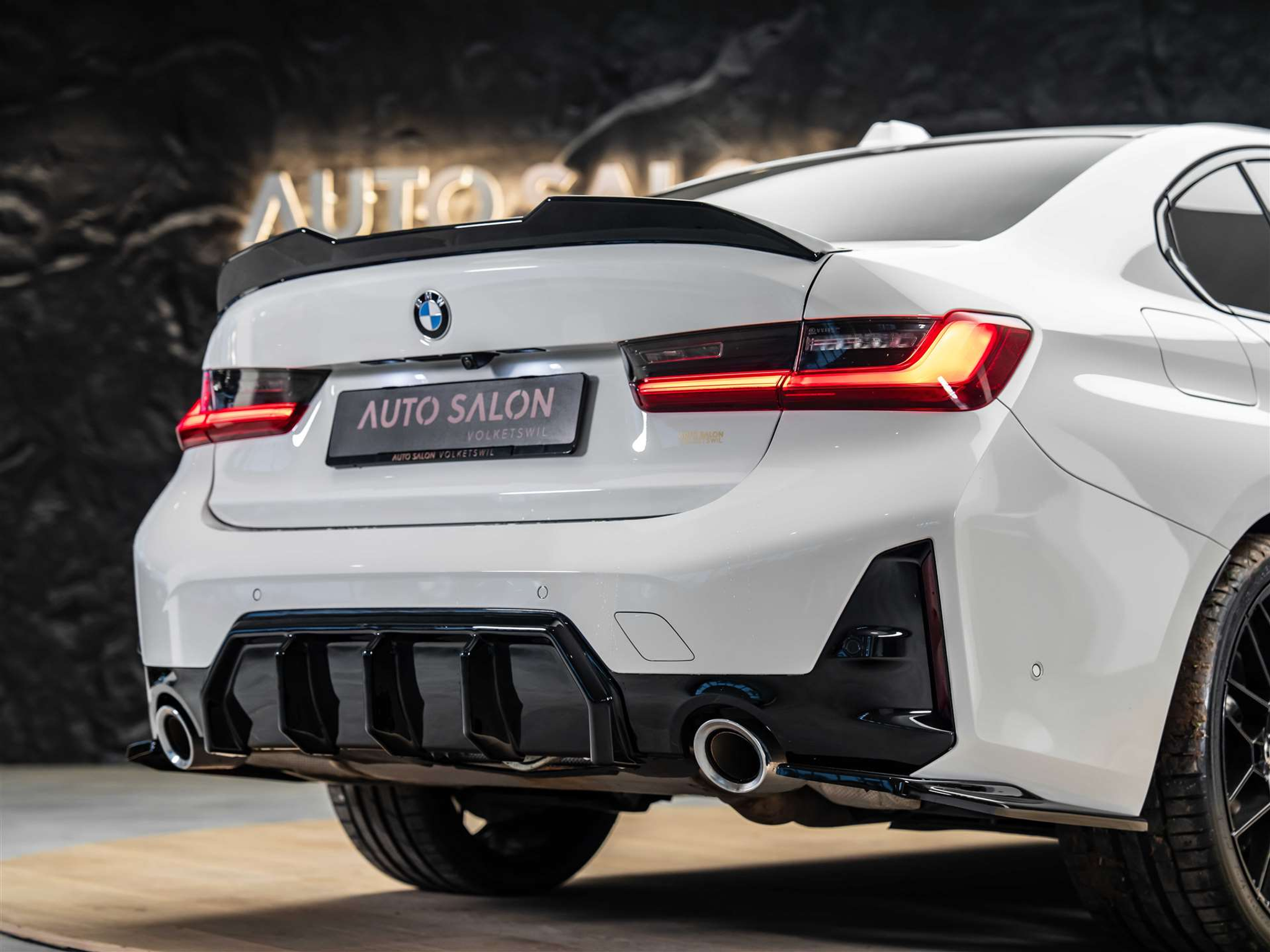 listing desktop thumbnail image 24