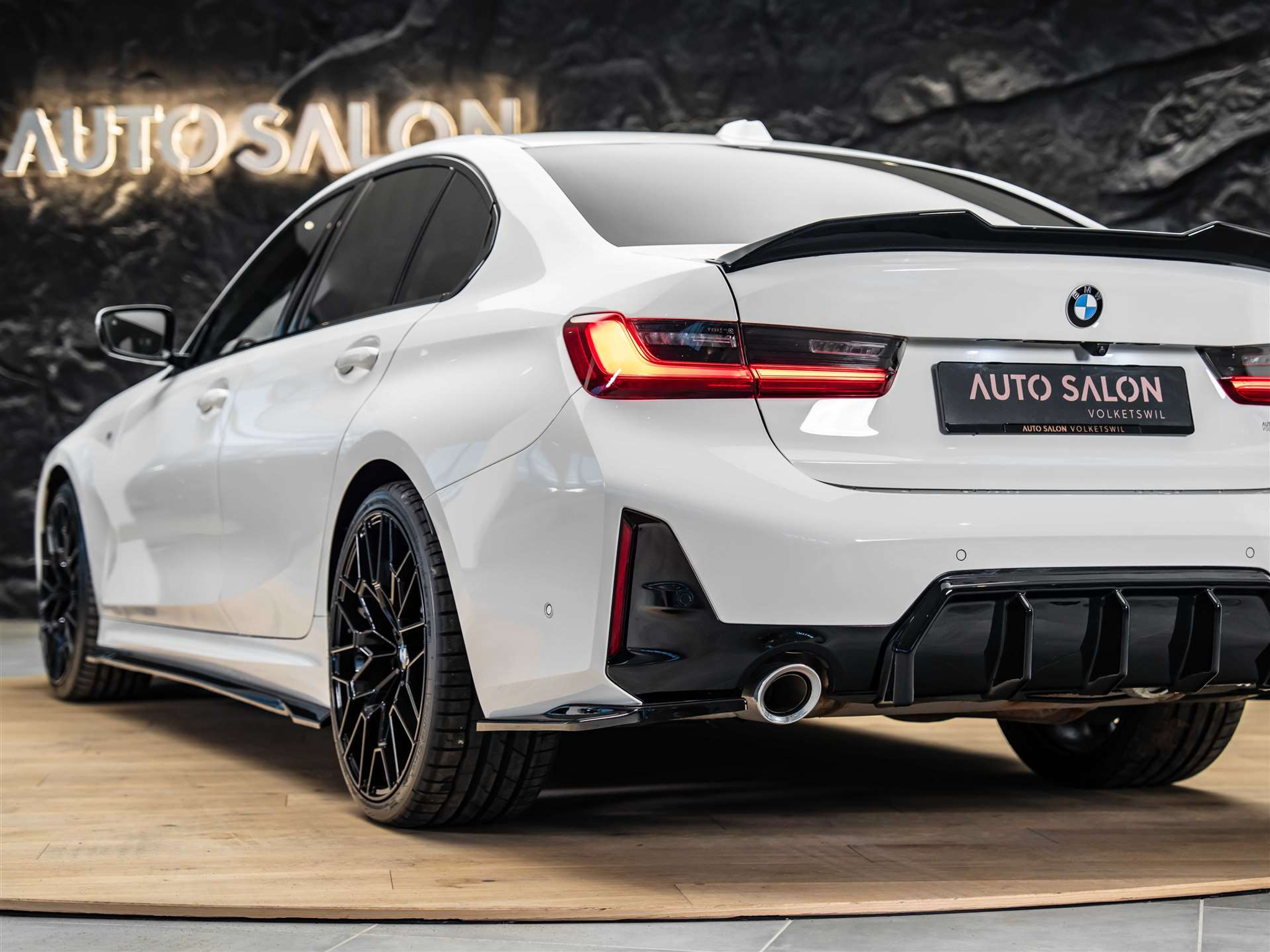 listing desktop thumbnail image 22