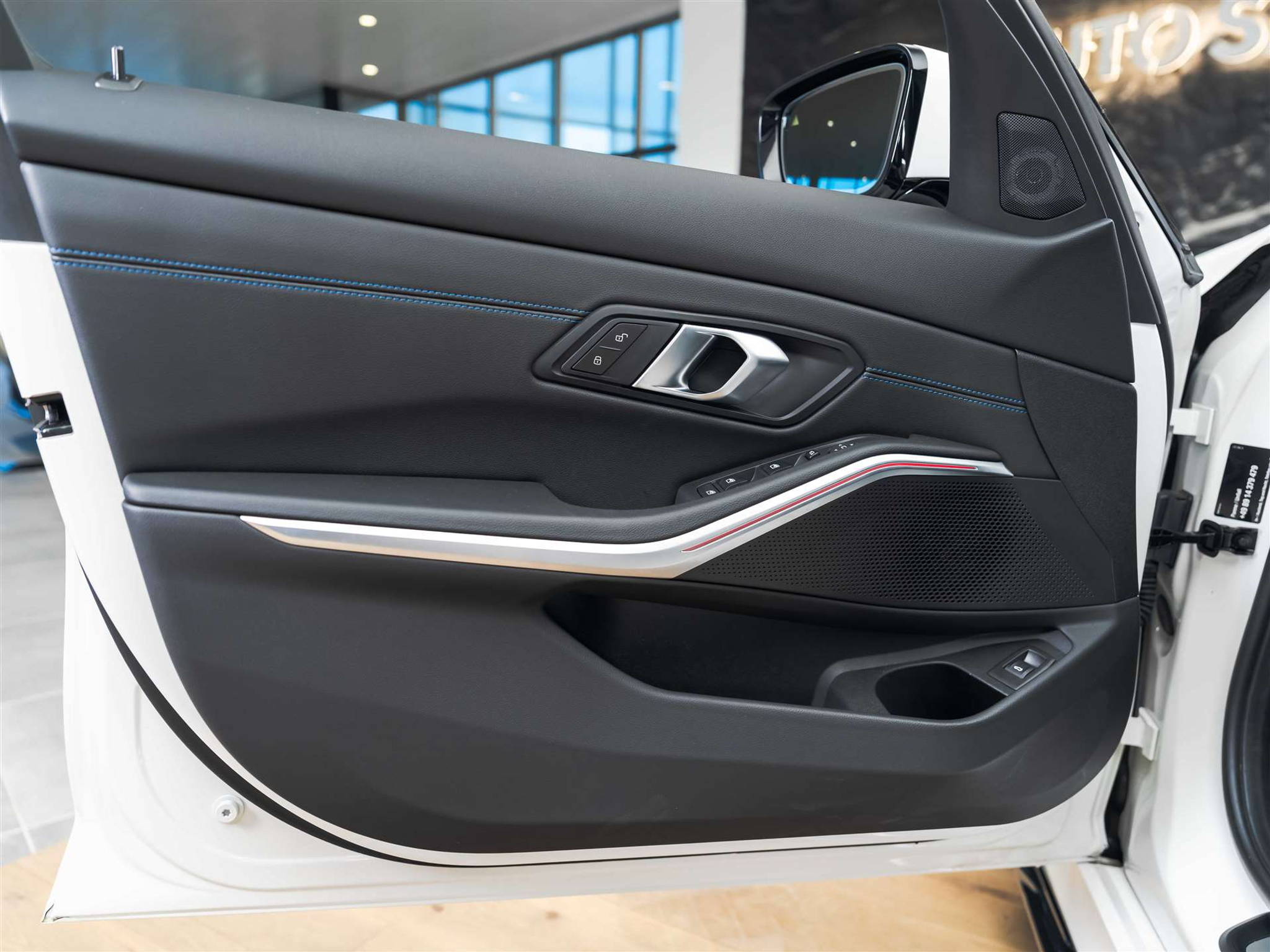 listing desktop thumbnail image 26