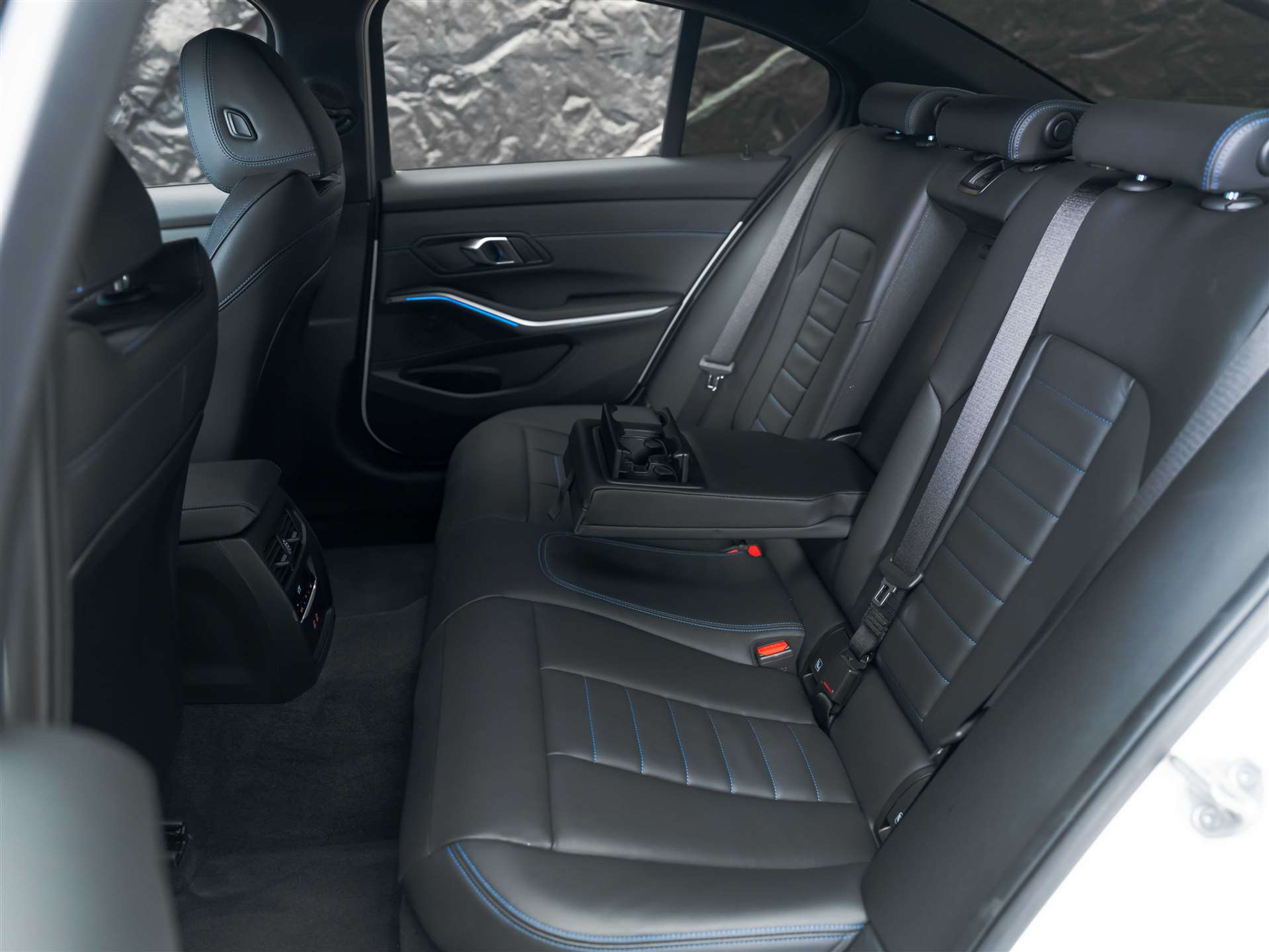 listing desktop thumbnail image 13