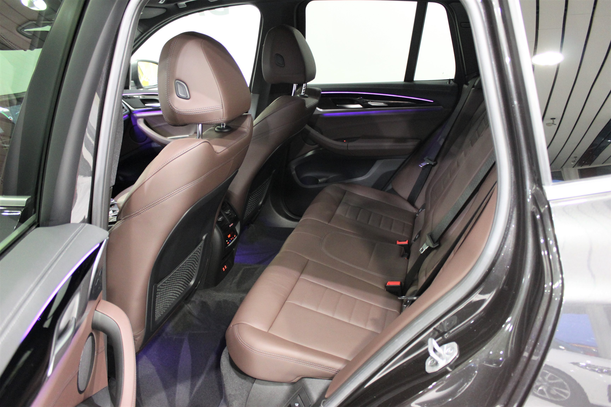 listing desktop thumbnail image 8