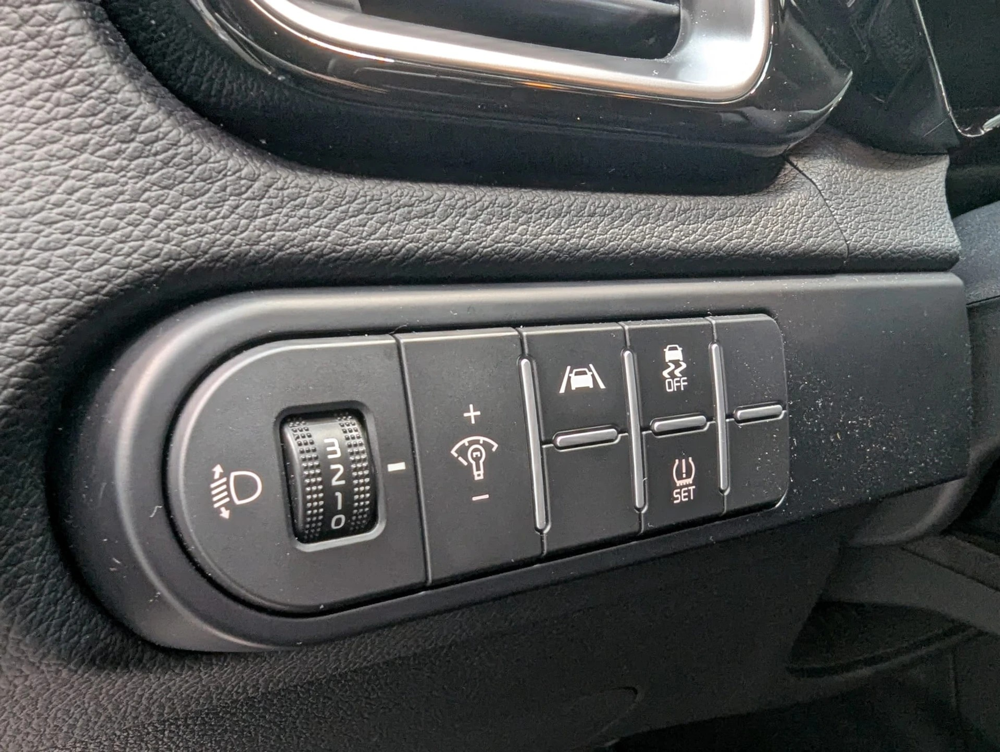 listing desktop thumbnail image 18