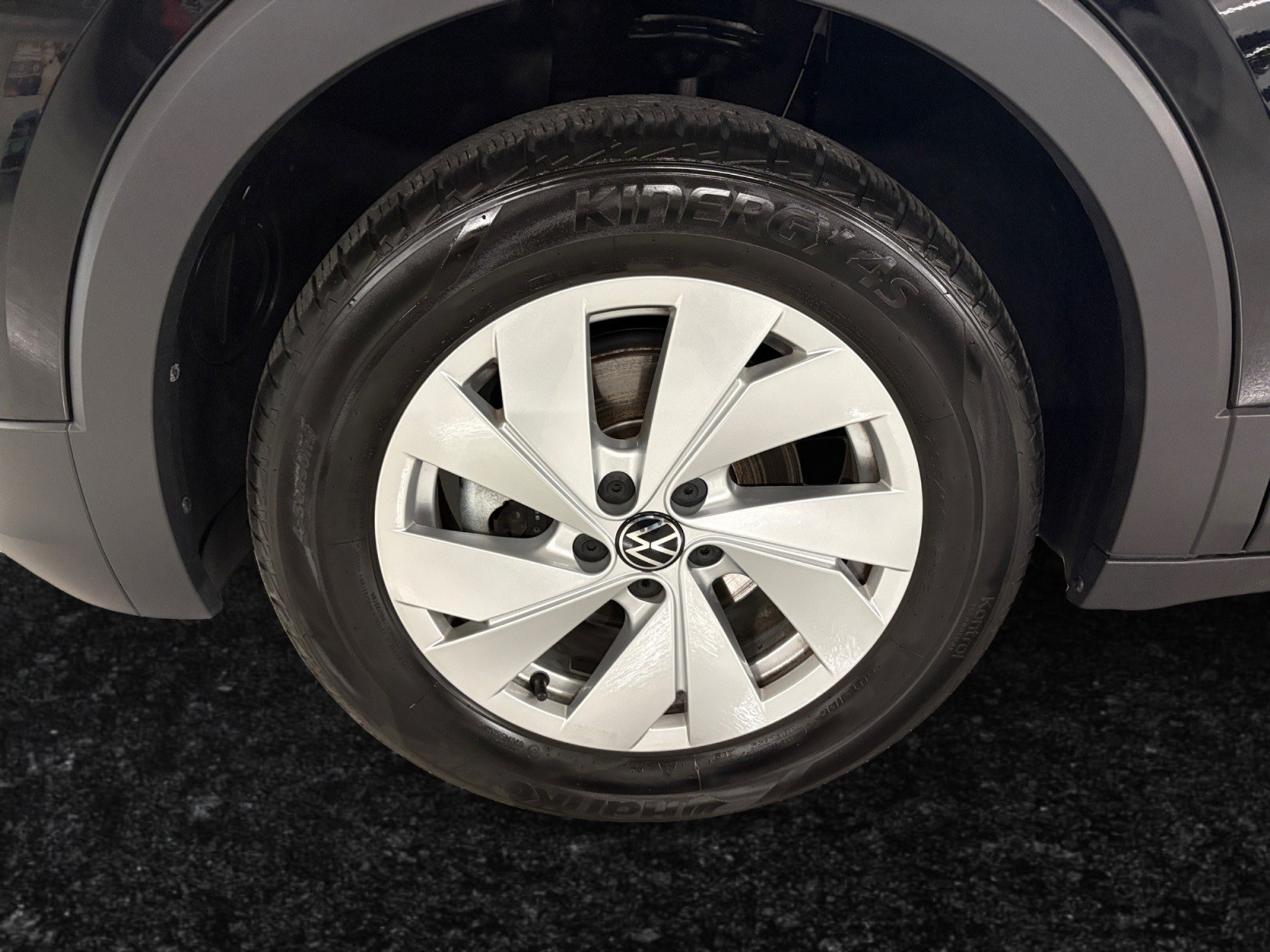 listing desktop thumbnail image 14