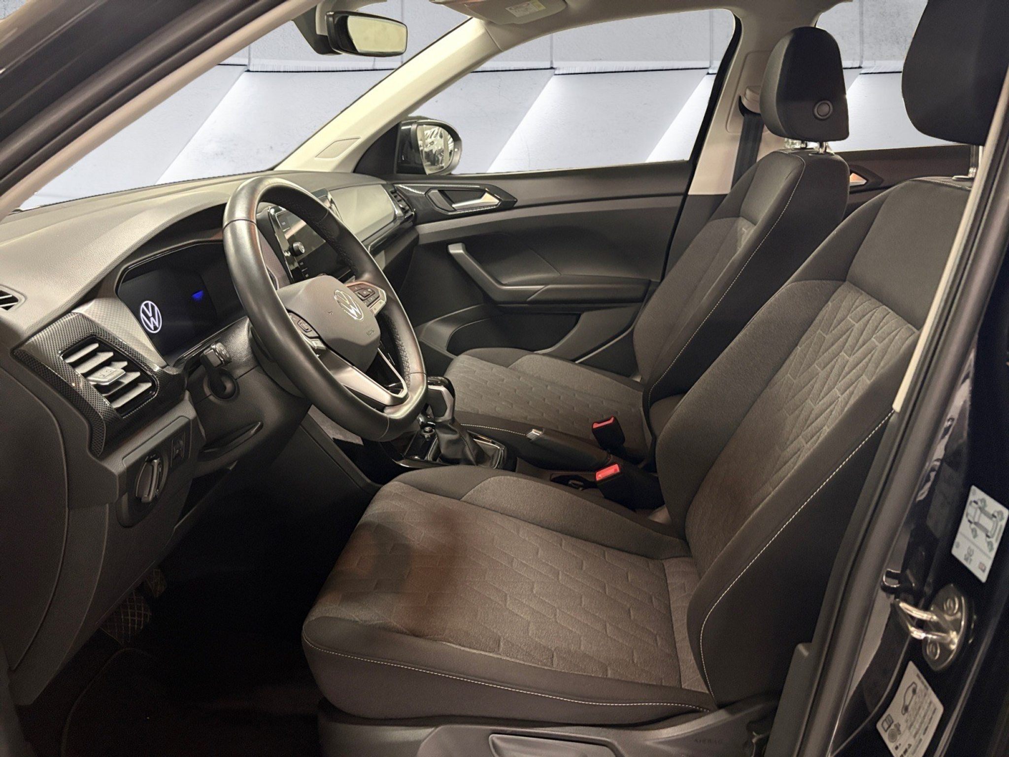 listing desktop thumbnail image 12