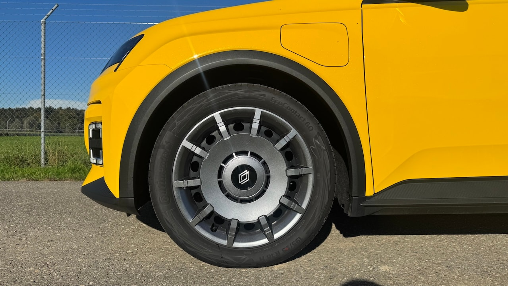 listing desktop thumbnail image 10