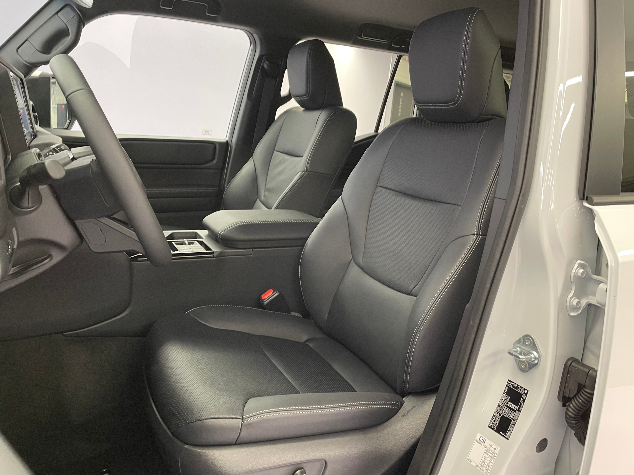 listing desktop thumbnail image 8