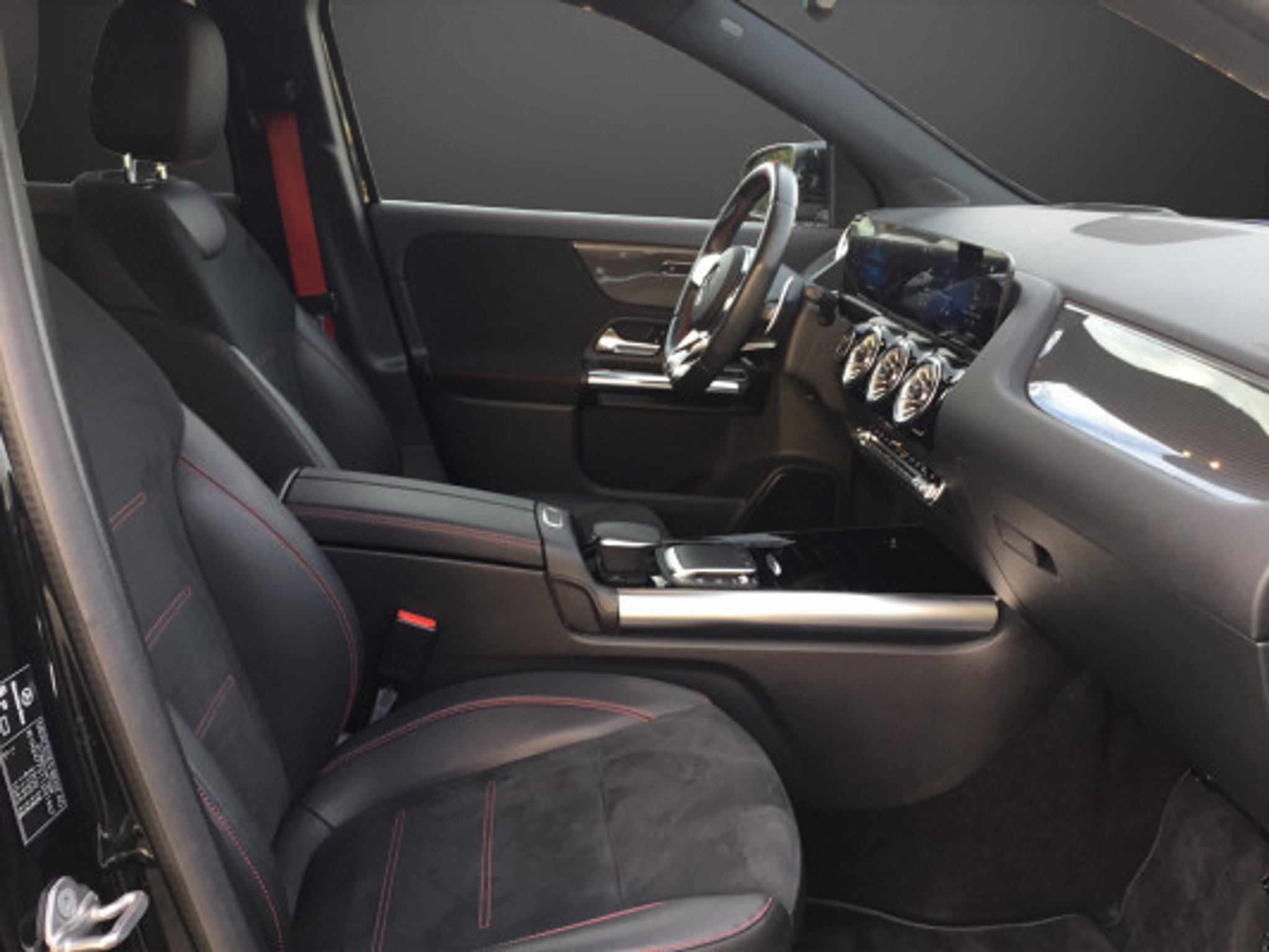 listing desktop thumbnail image 8