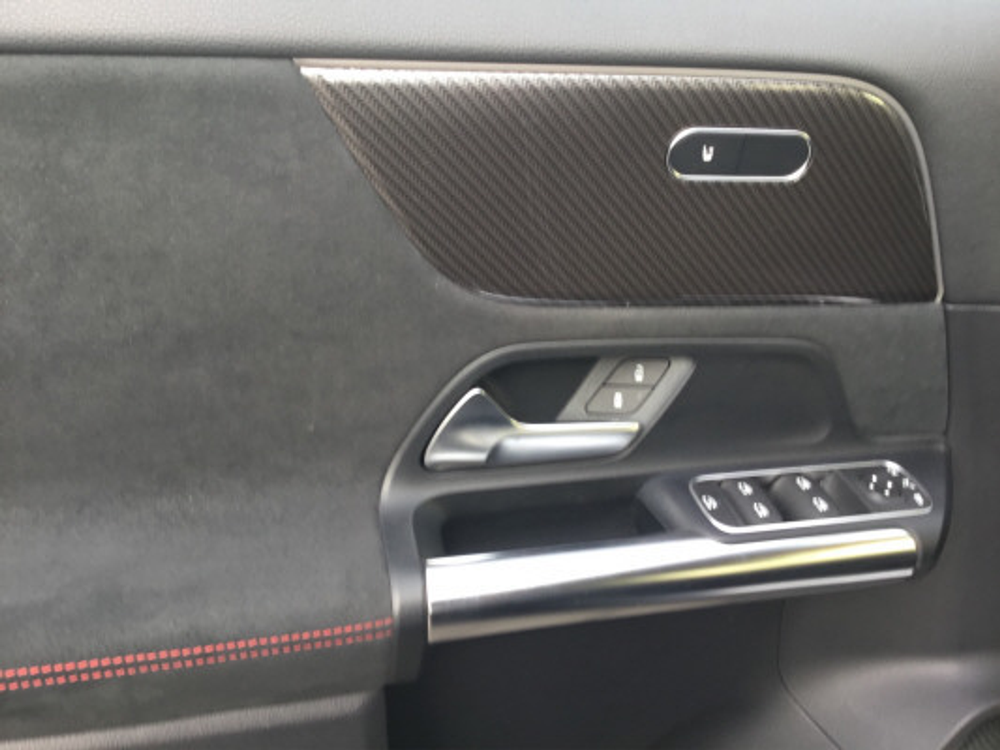 listing desktop thumbnail image 9