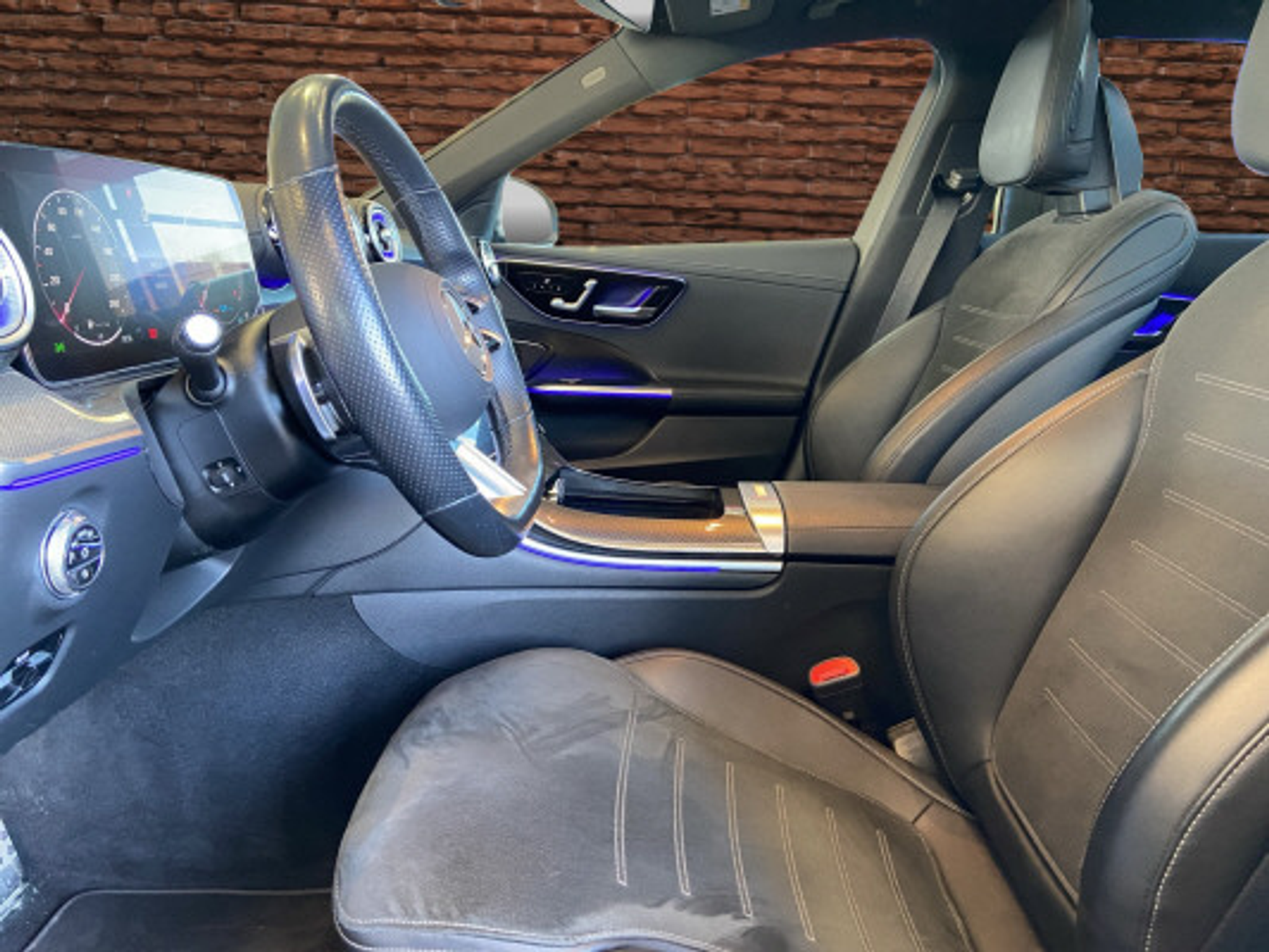 listing desktop thumbnail image 11