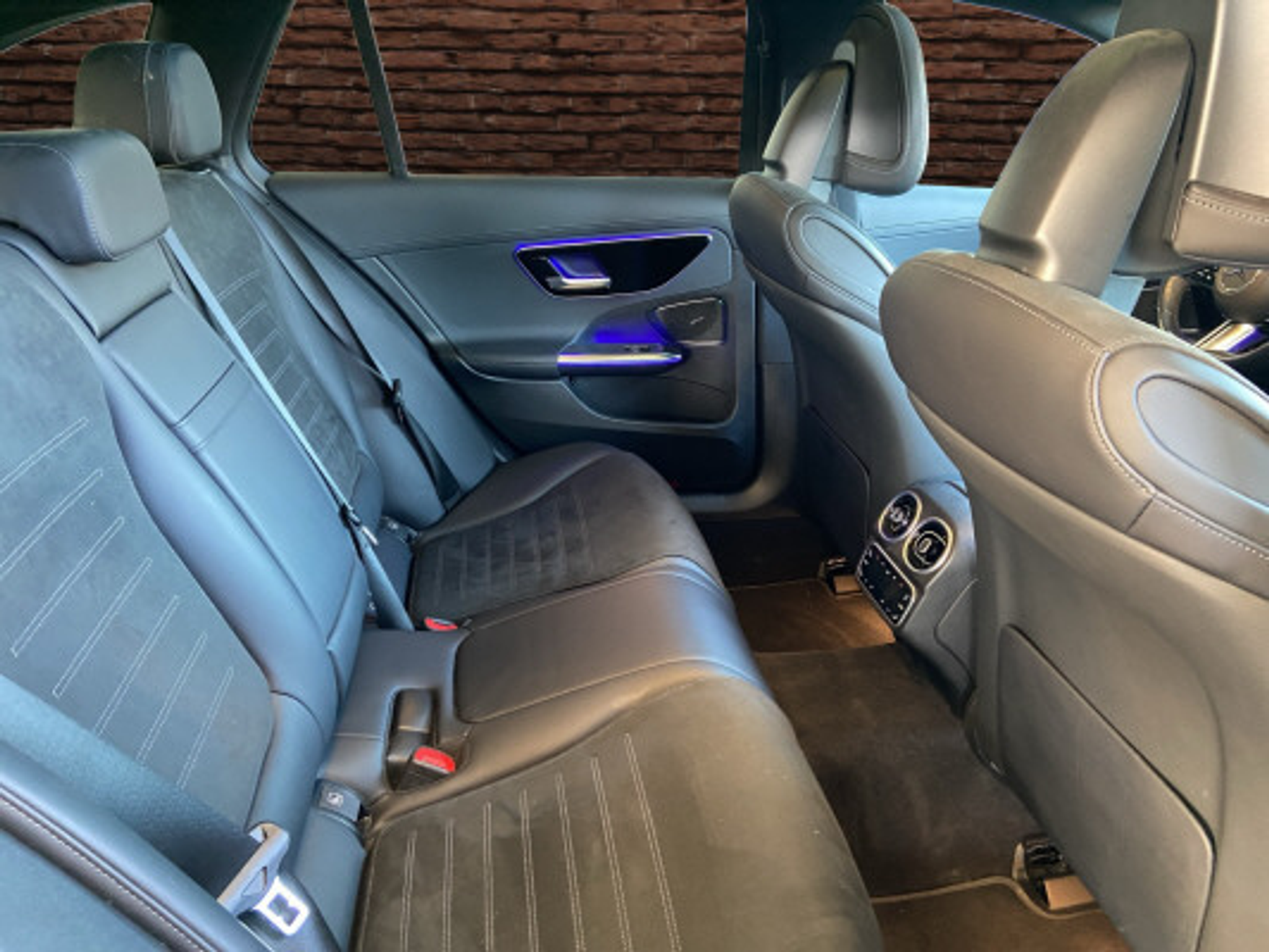 listing desktop thumbnail image 13