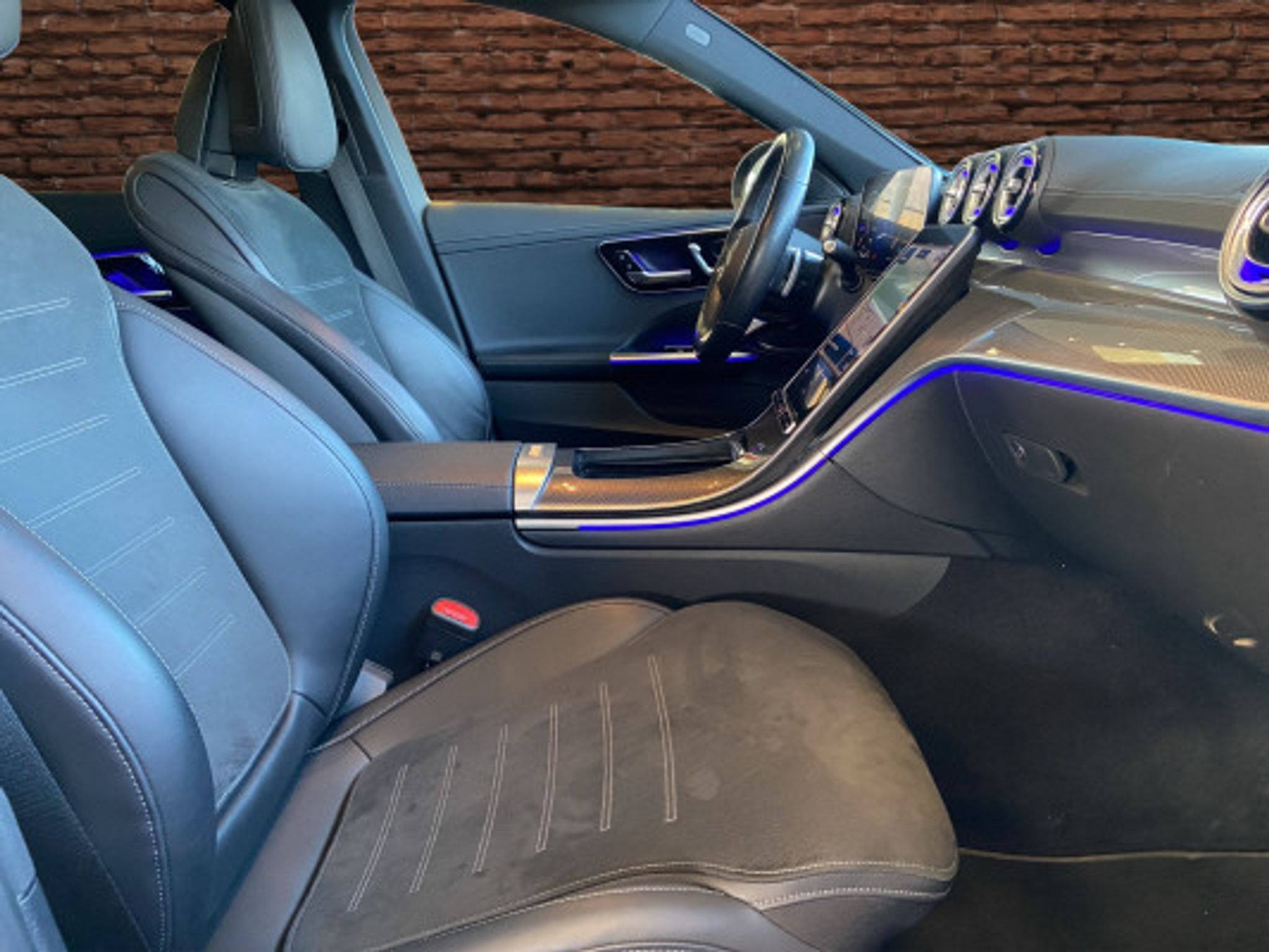 listing desktop thumbnail image 12