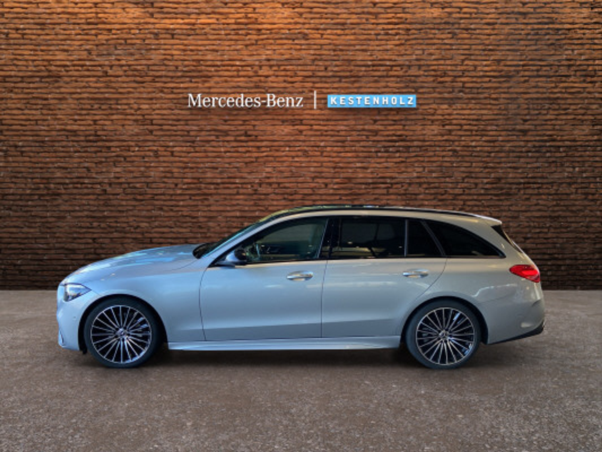 listing desktop thumbnail image 3