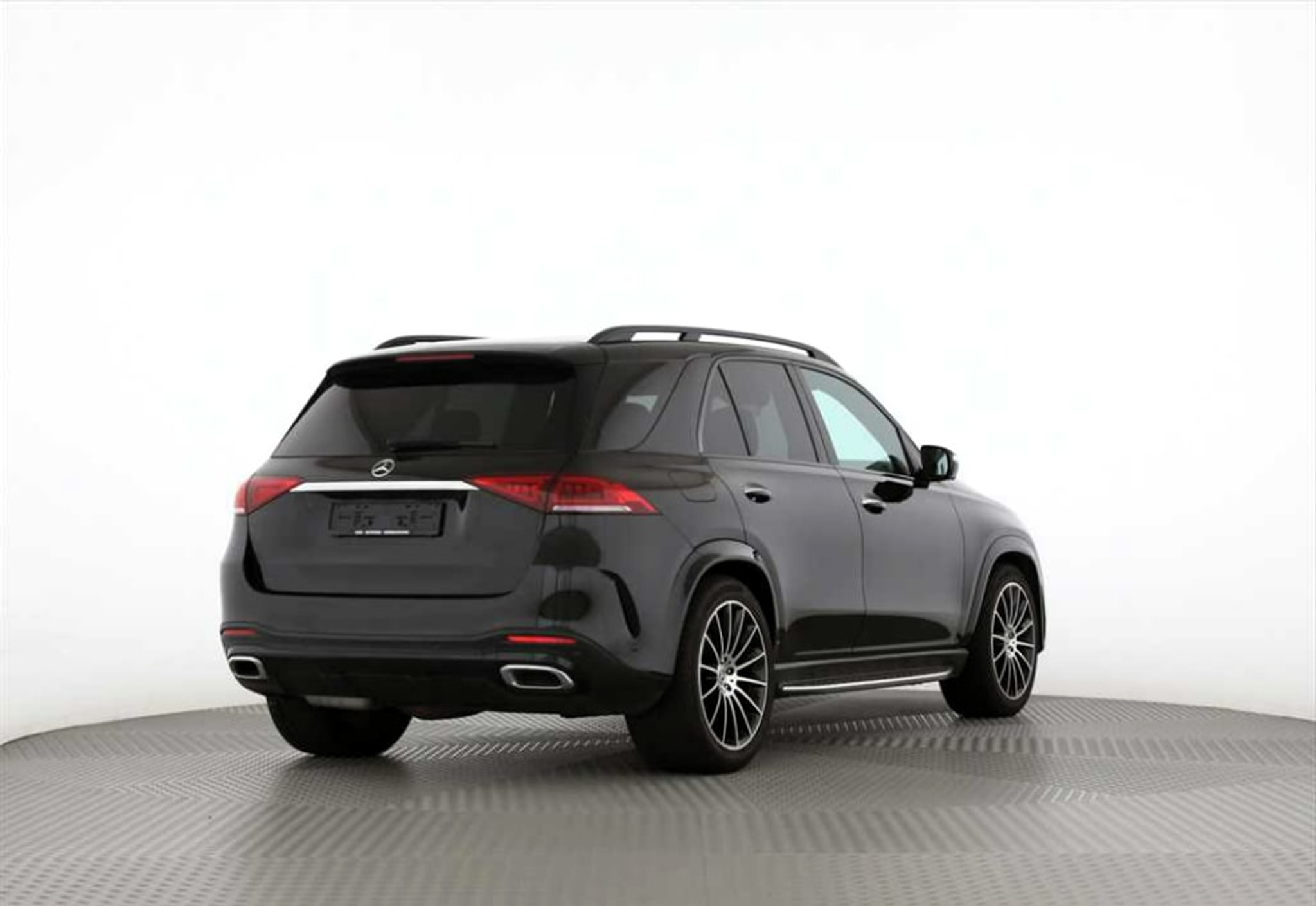 listing desktop thumbnail image 1