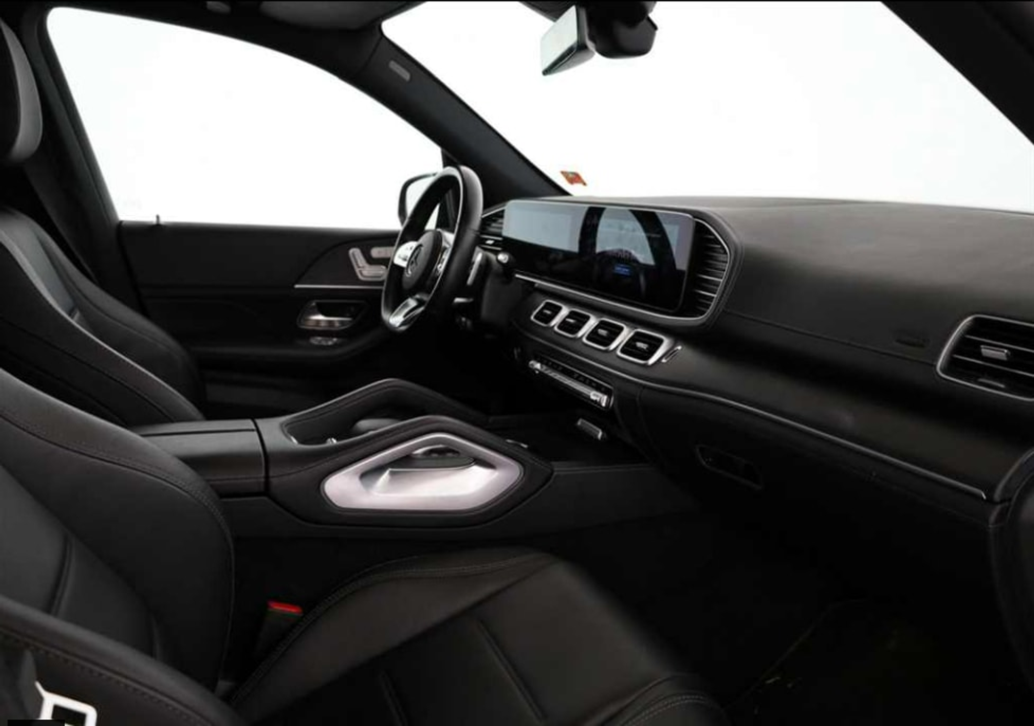 listing desktop thumbnail image 2