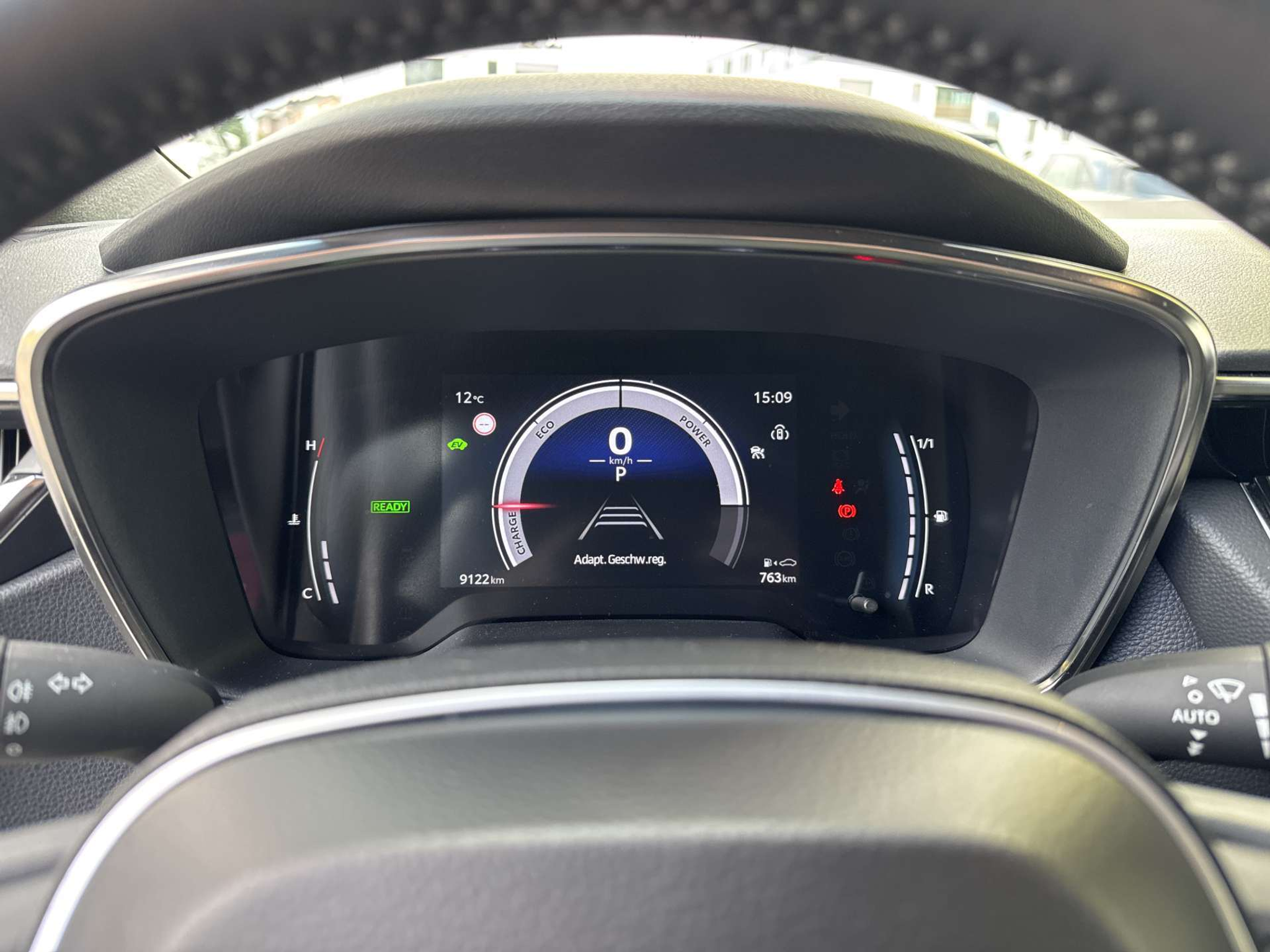 listing desktop thumbnail image 11