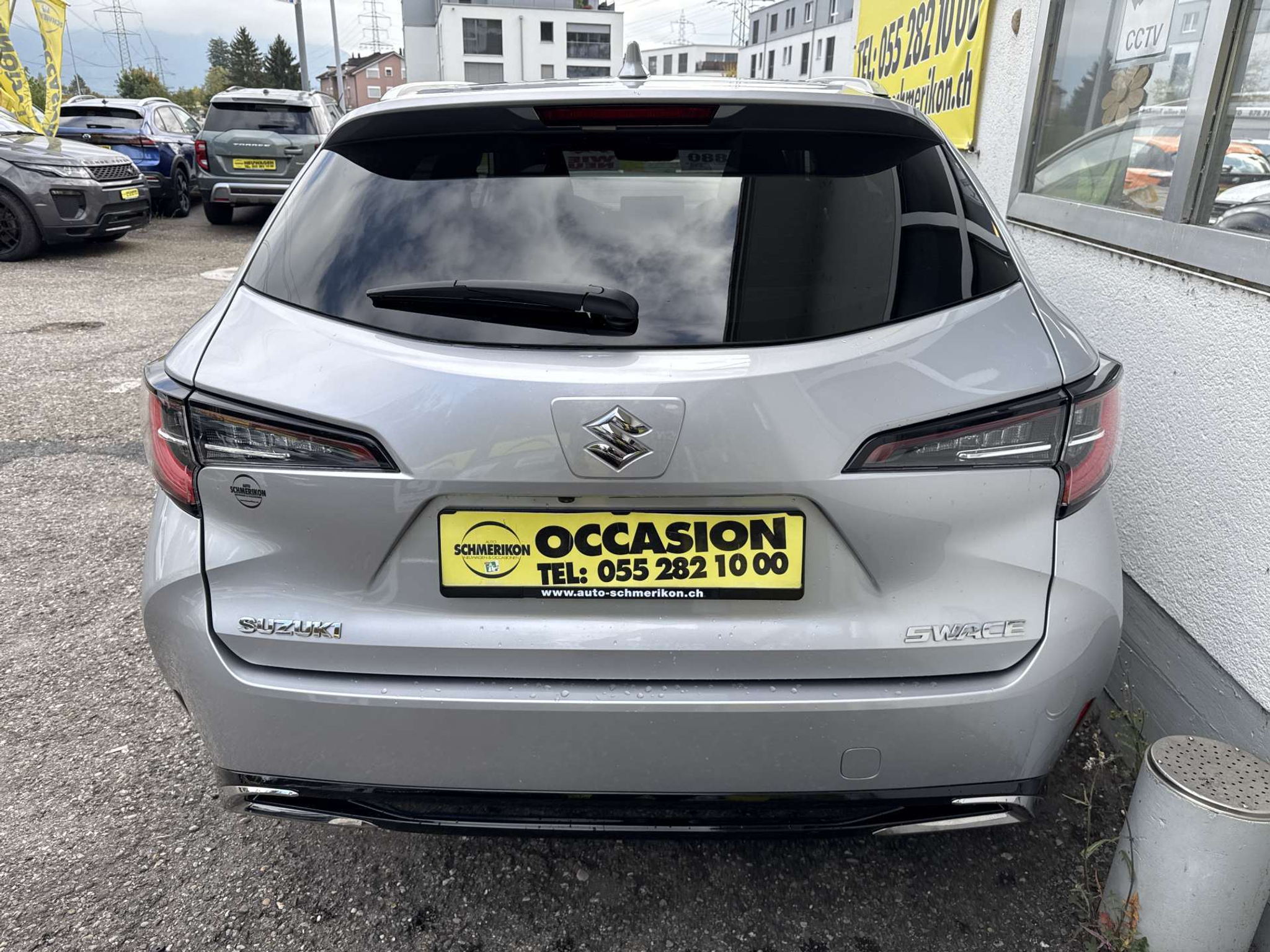 listing desktop thumbnail image 3