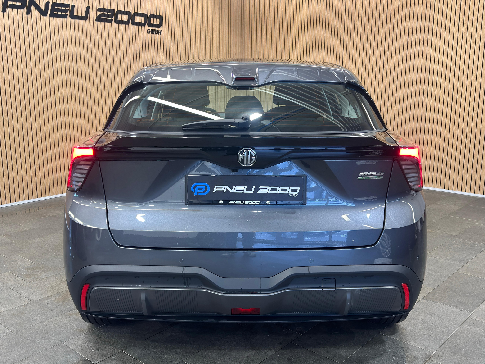 listing desktop thumbnail image 4