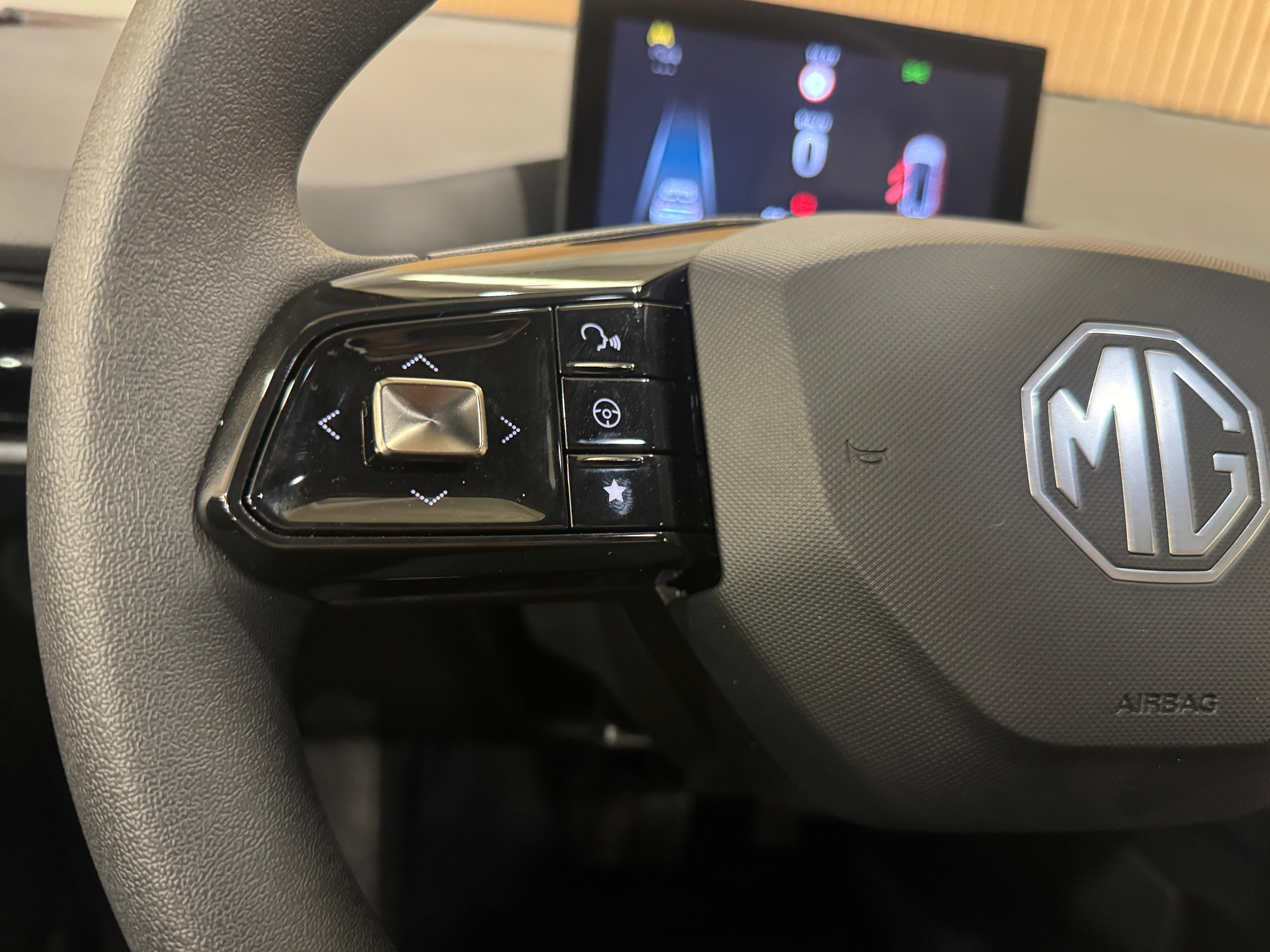 listing desktop thumbnail image 15