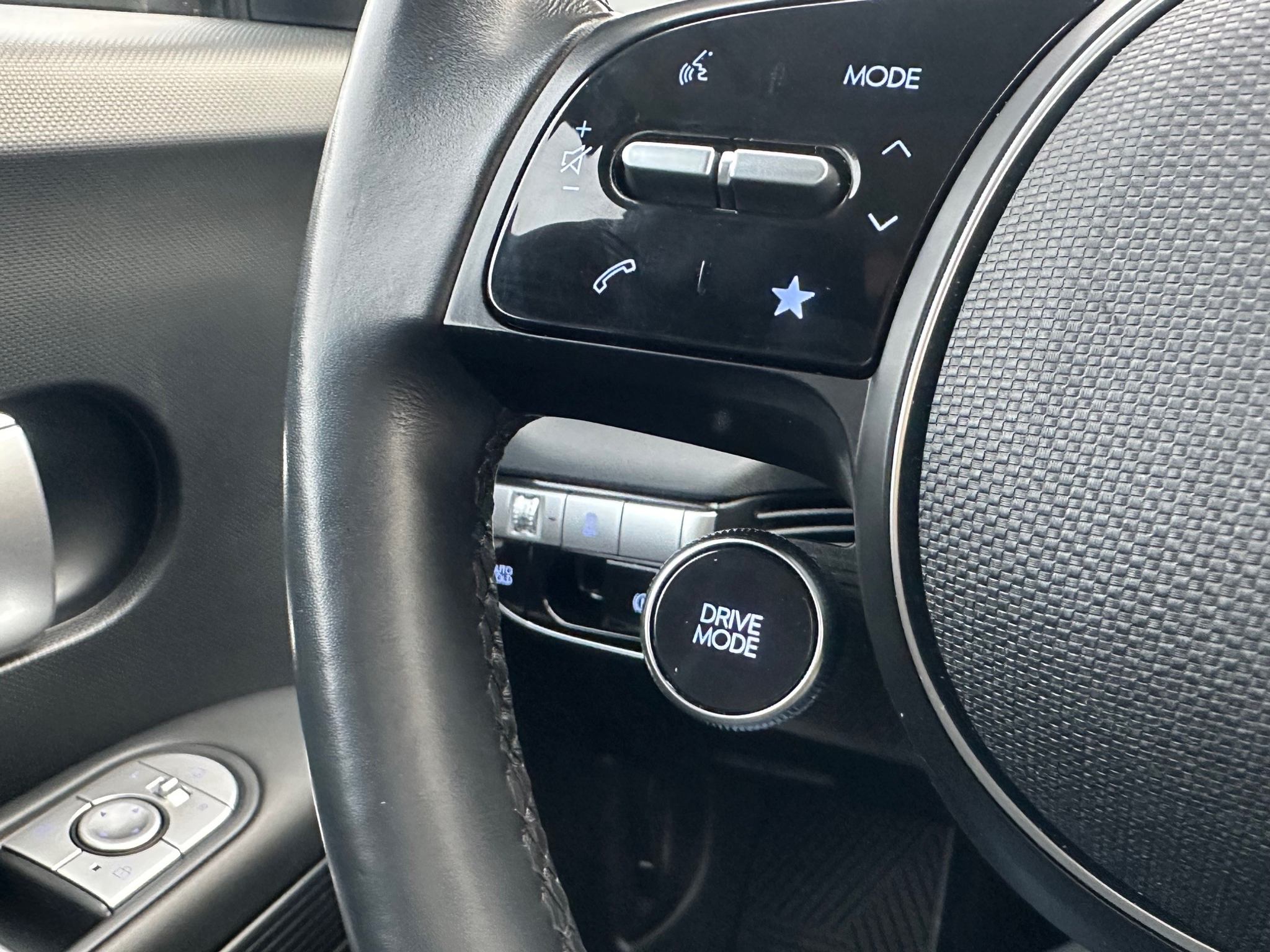 listing desktop thumbnail image 8