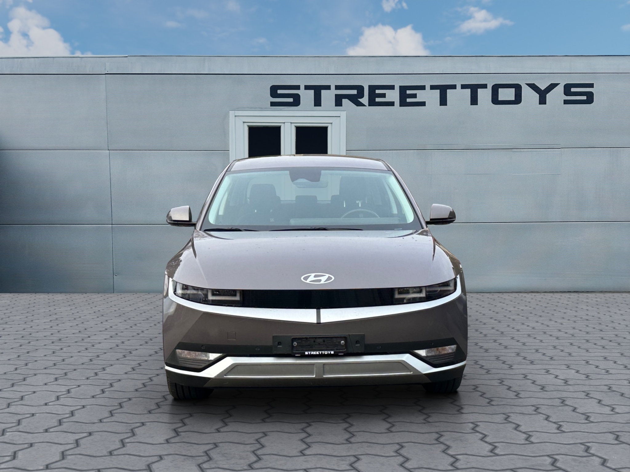 listing desktop thumbnail image 3