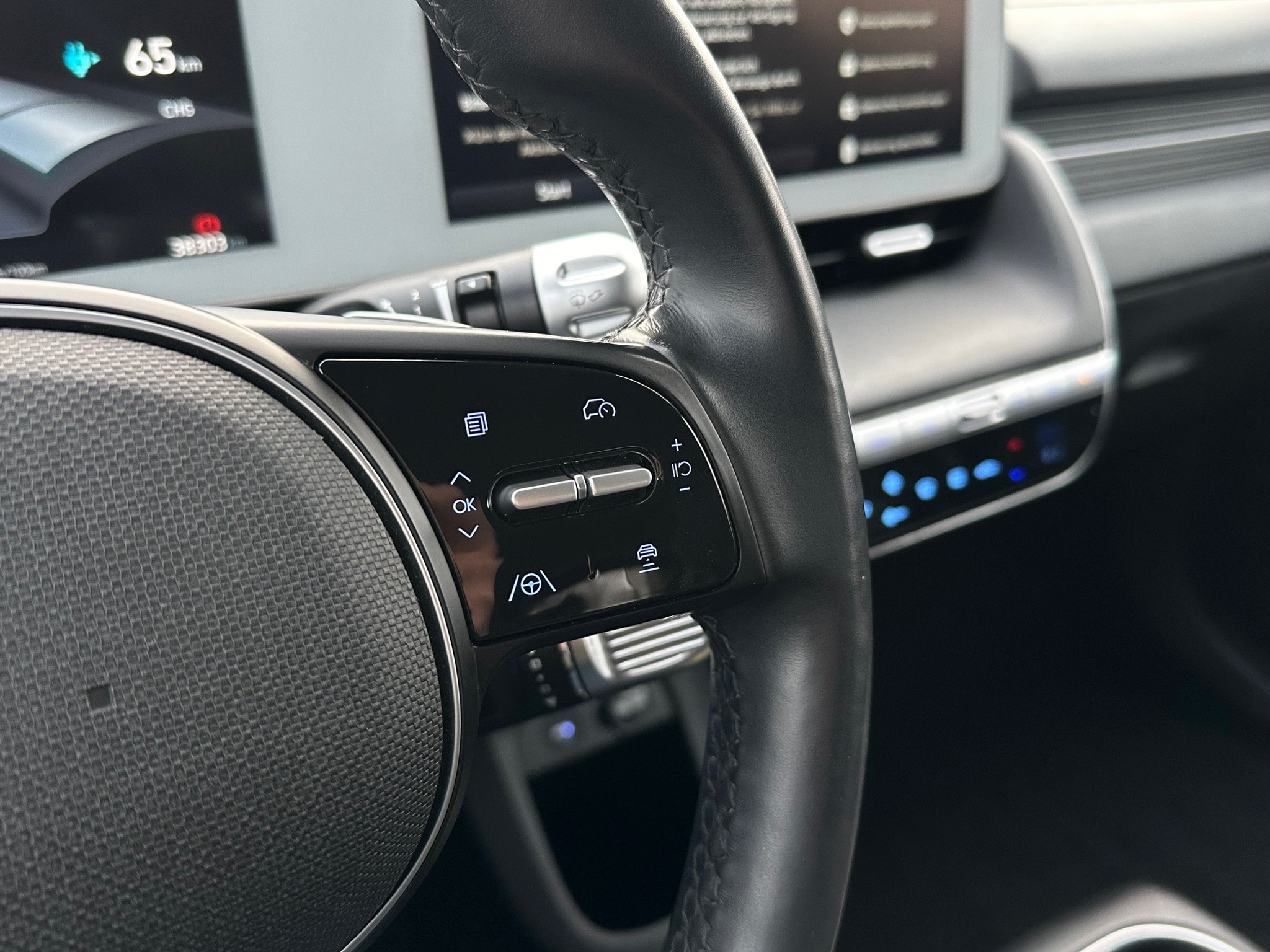 listing desktop thumbnail image 6