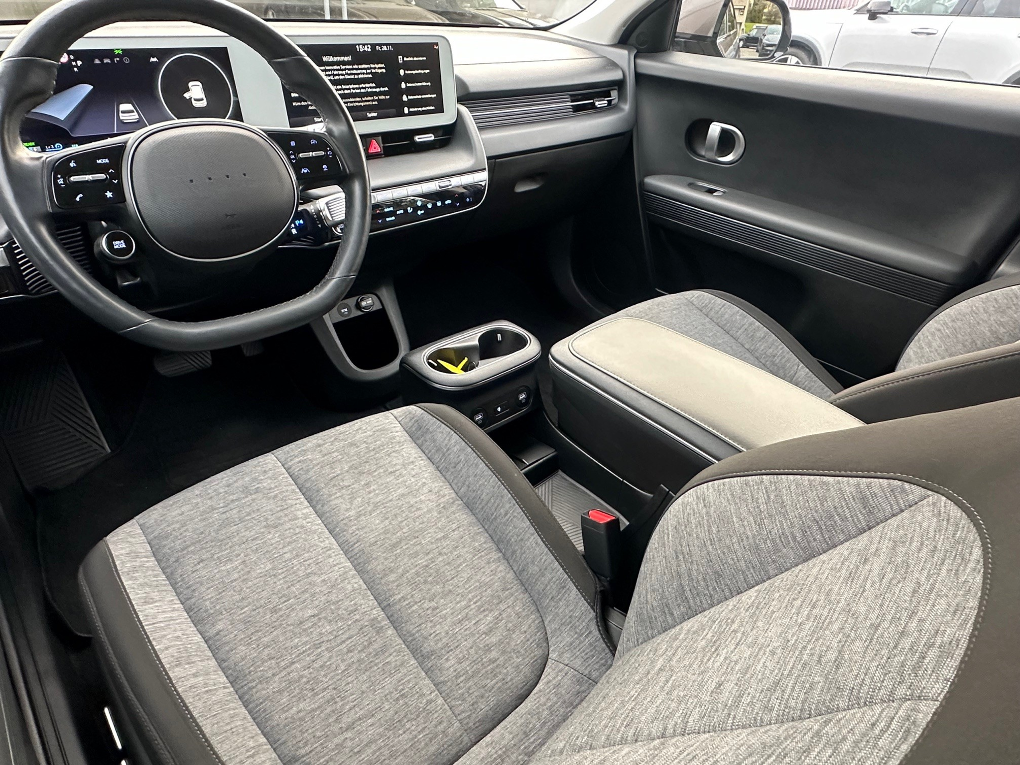 listing desktop thumbnail image 5