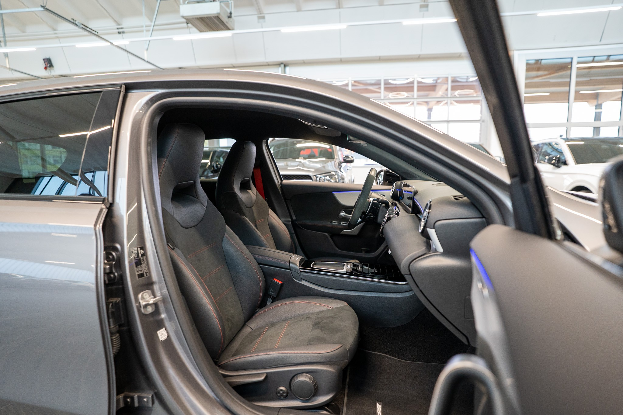 listing desktop thumbnail image 14