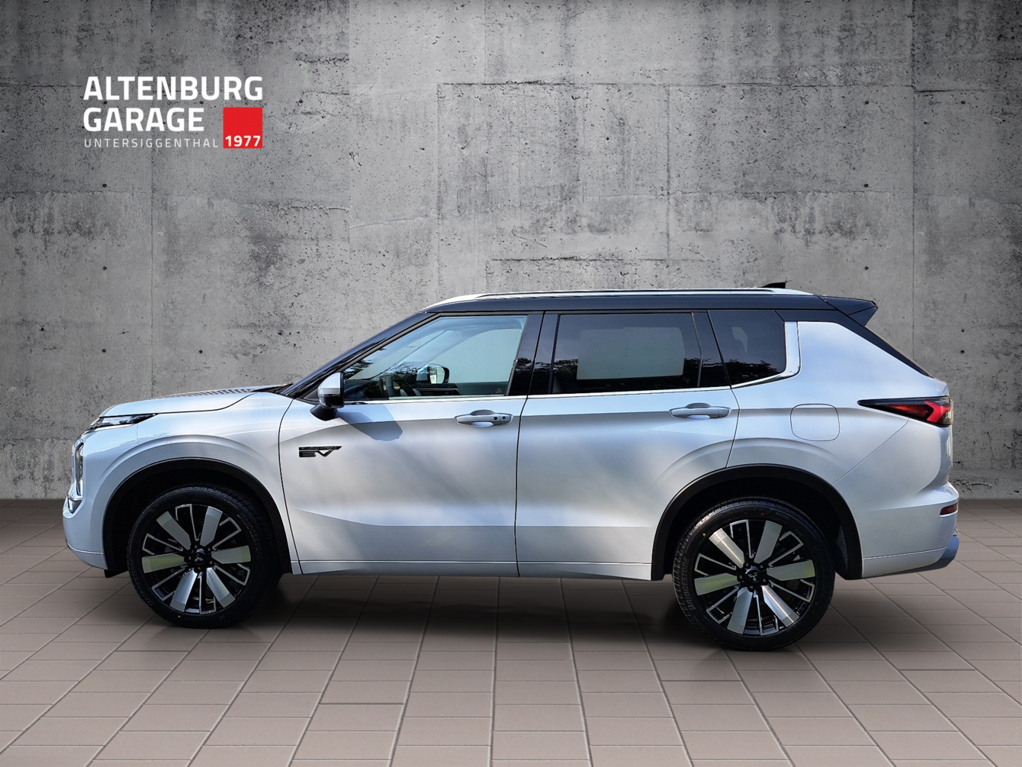 listing desktop thumbnail image 1