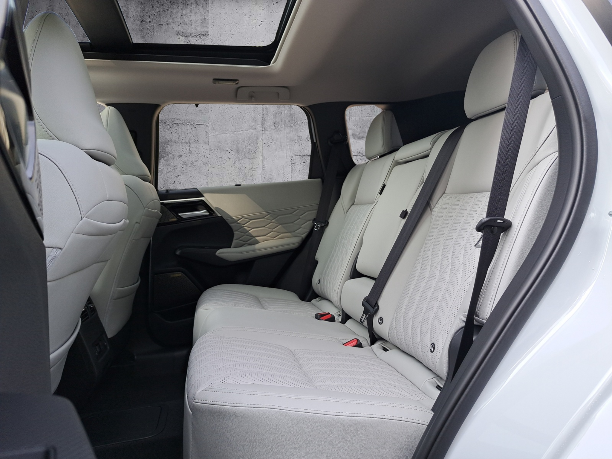 listing desktop thumbnail image 13