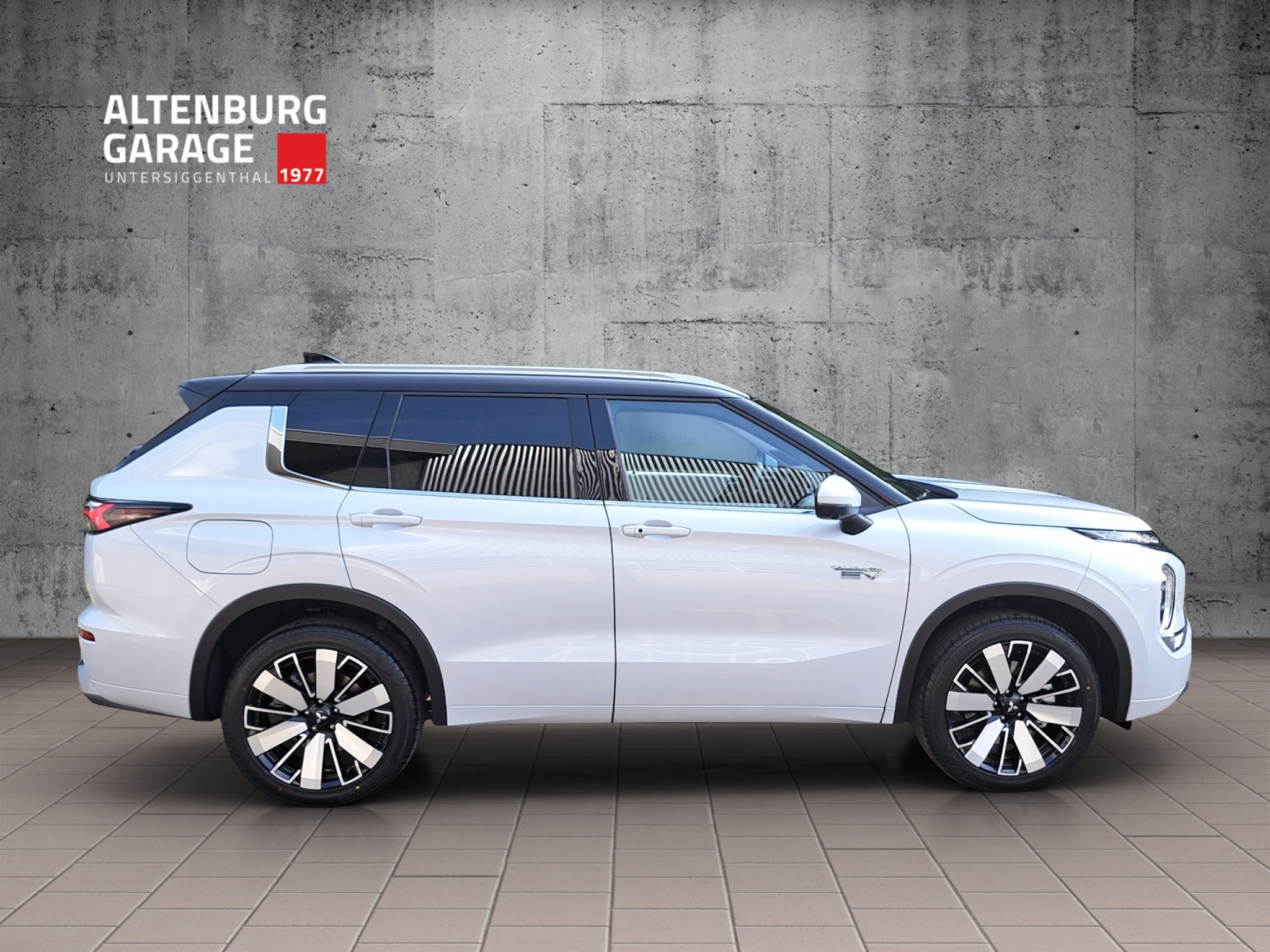 listing desktop thumbnail image 5