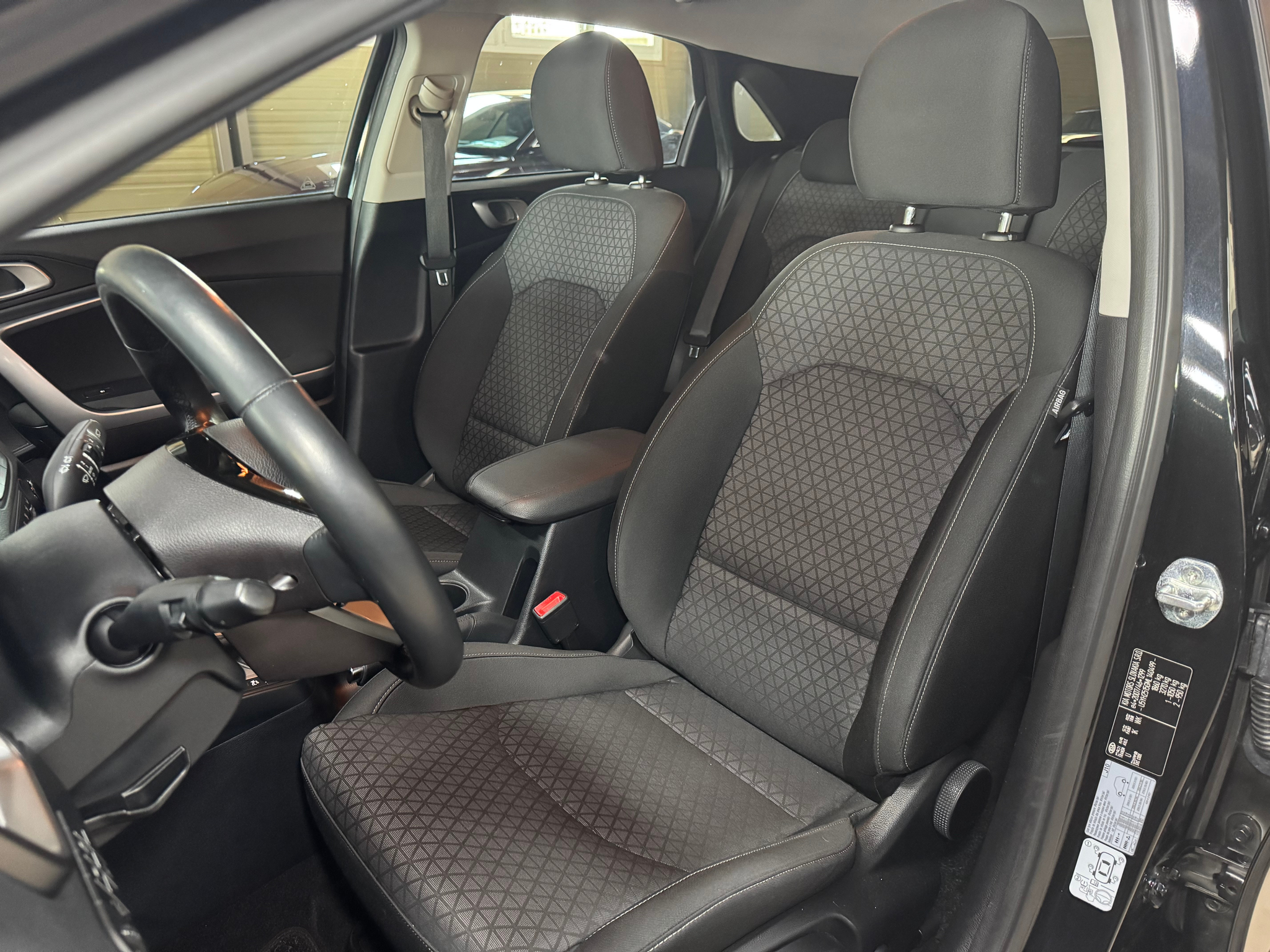 listing desktop thumbnail image 12