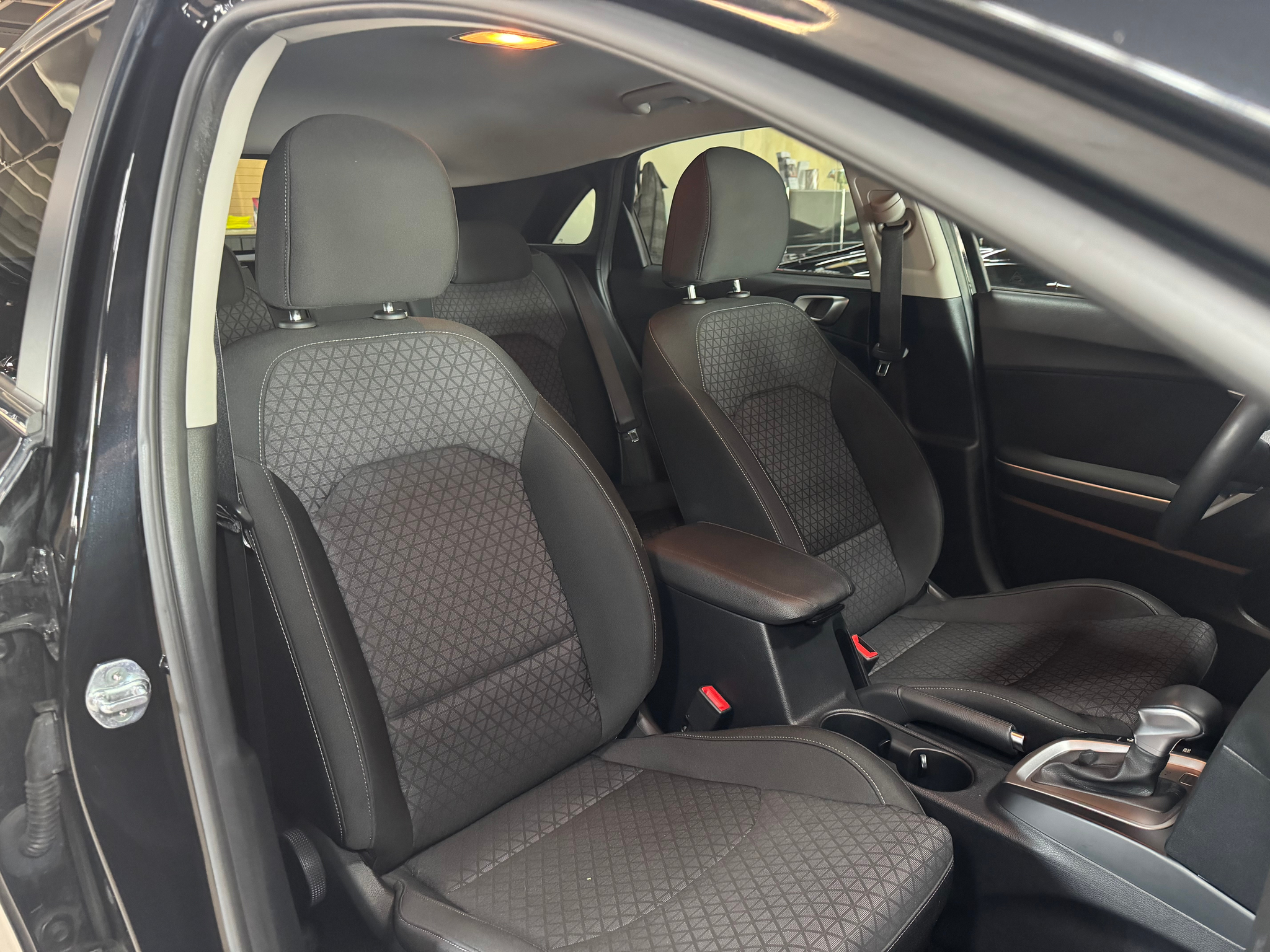 listing desktop thumbnail image 14