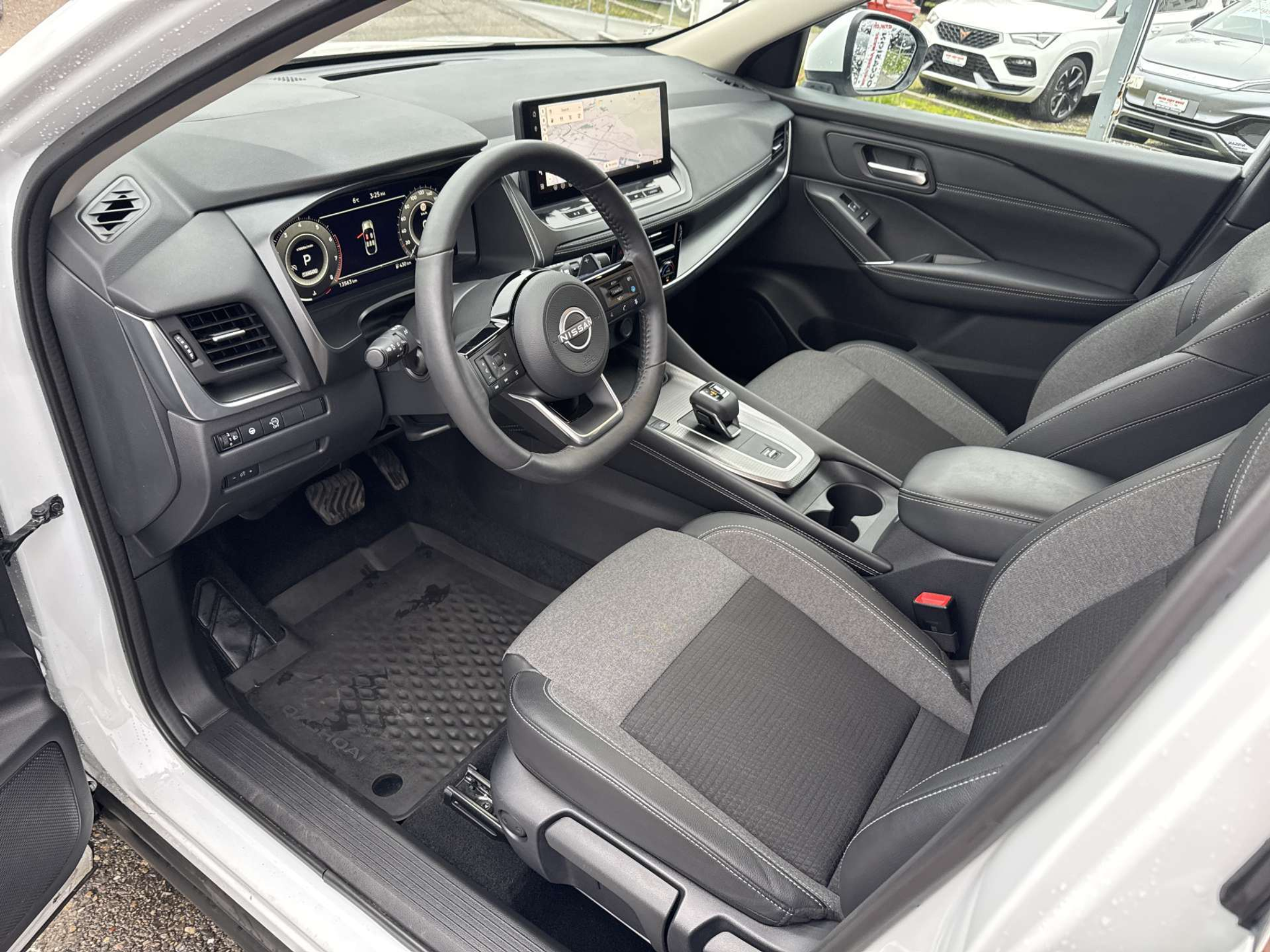 listing desktop thumbnail image 5